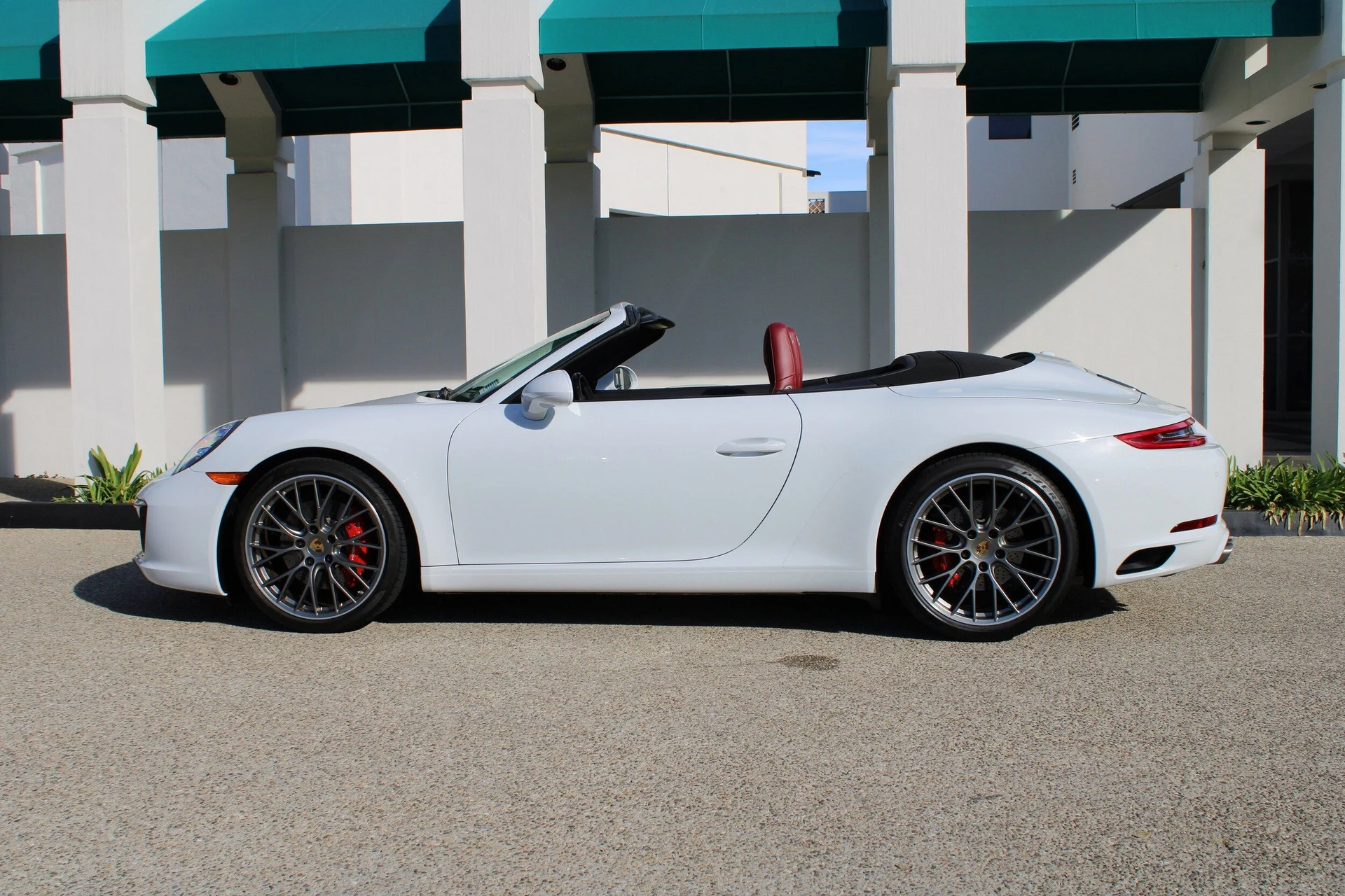 mph001_812087644_6622215d02a4343b79c32a2fadfa061ax_4749299e2c