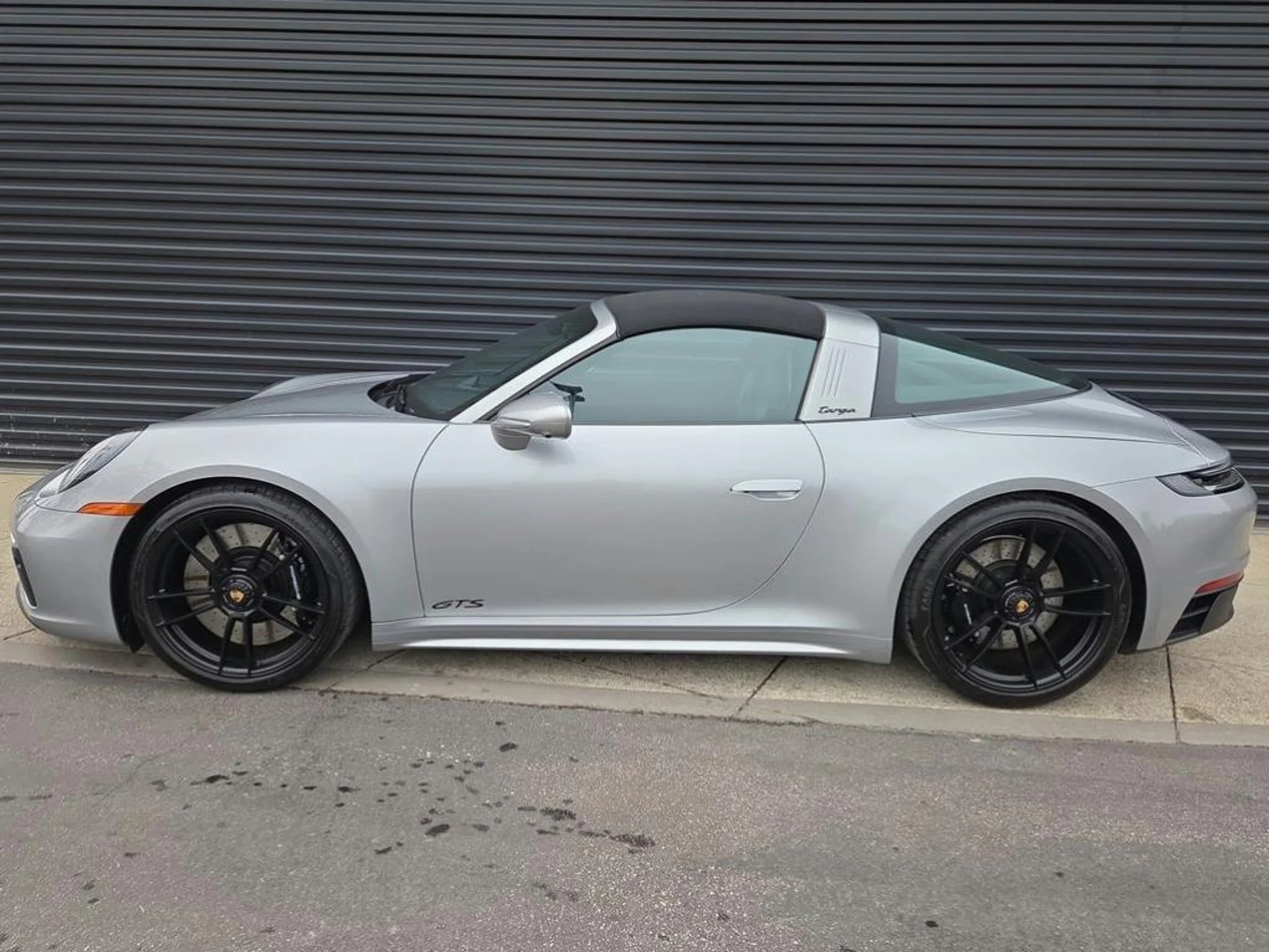 mph001_812756671_9c_Bw_H7rbpyafo_Q7_Fzus4_Zd49_Qq_E_3fbdeab4da