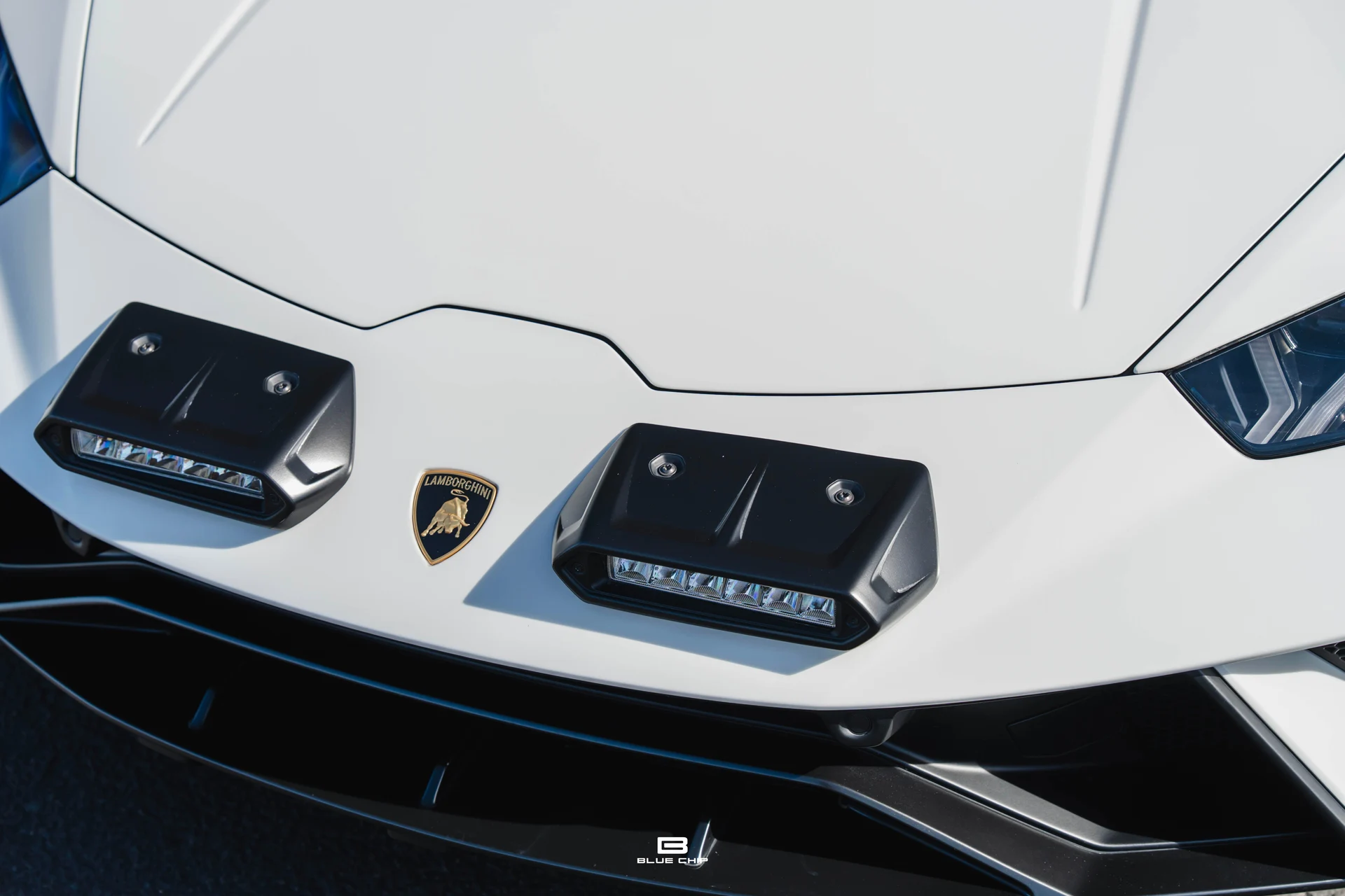 mph001_822678862_6a31cfe8ca89ec5edd9a634b_2024_Lamborghini_Huracan_Sterrato_02_428658849d