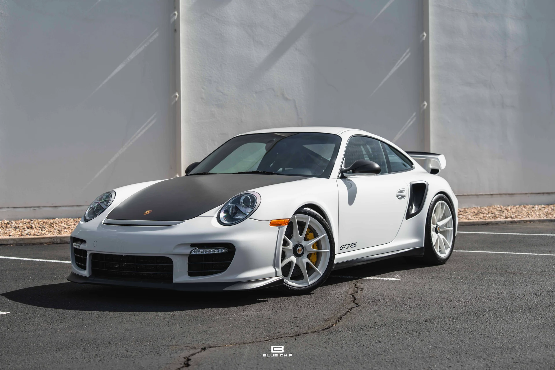 mph001_832334983_6a3467032d992e7b78b06cee_2011_Porsche_GT_2_RS_01_6ca3dff003