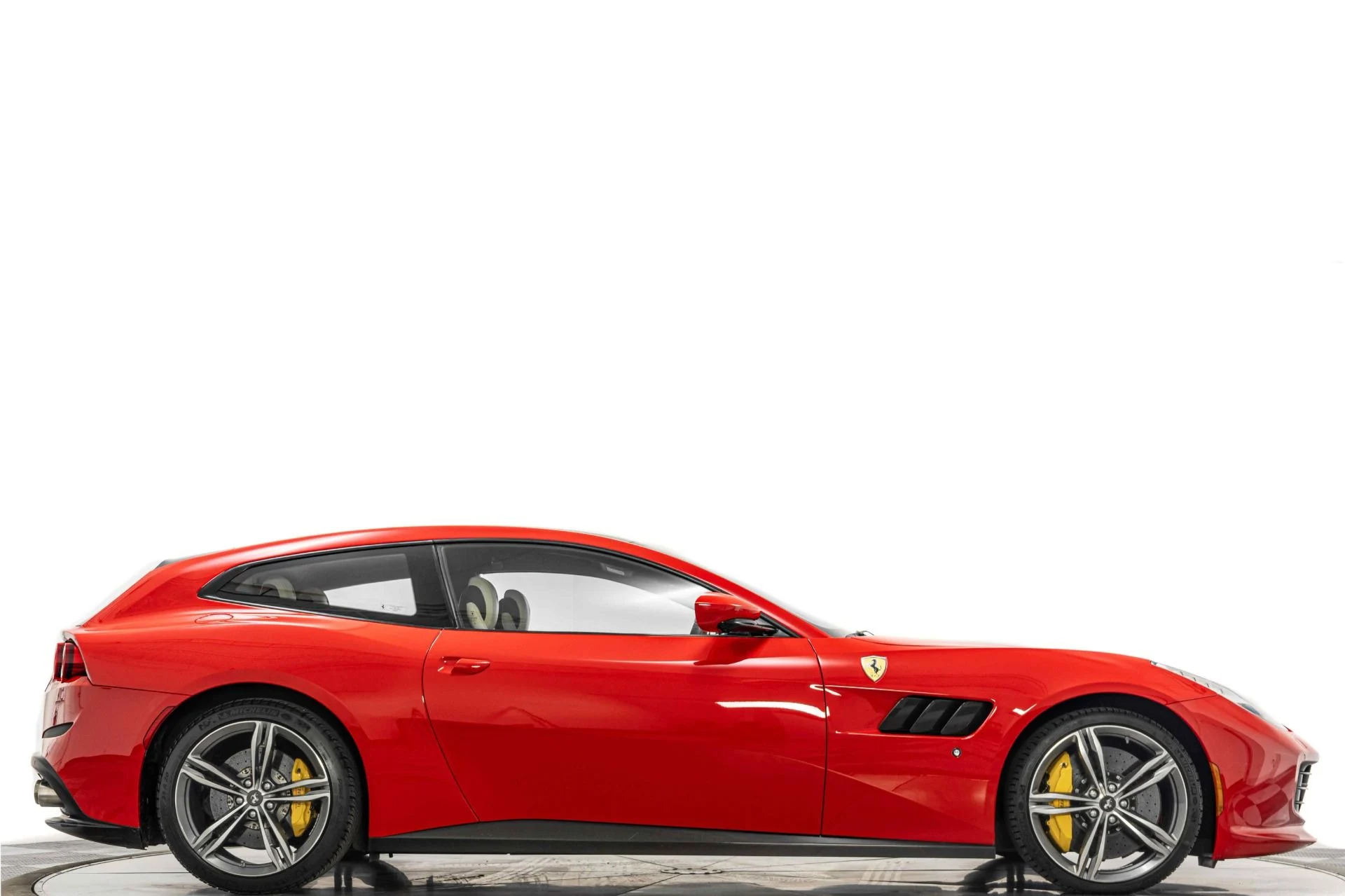 mph001_834074278_Used_2020_Ferrari_GTC_4_Lusso_V12_Power_Passenger_Display_Carbon_Fiber_Interior_Trim_1776369259_740cd84674