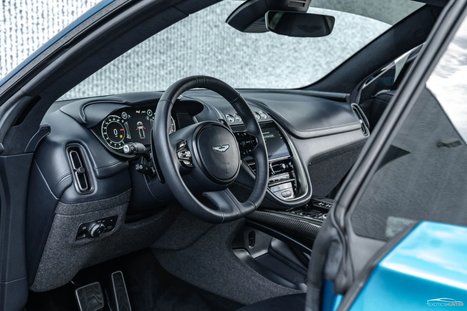 mph001_83723948_Used_2021_Aston_Martin_DBX_CPO_Aug_2026_w_Special_Order_Exterior_Interior_Black_Pack_1708458533_88349fe8b3