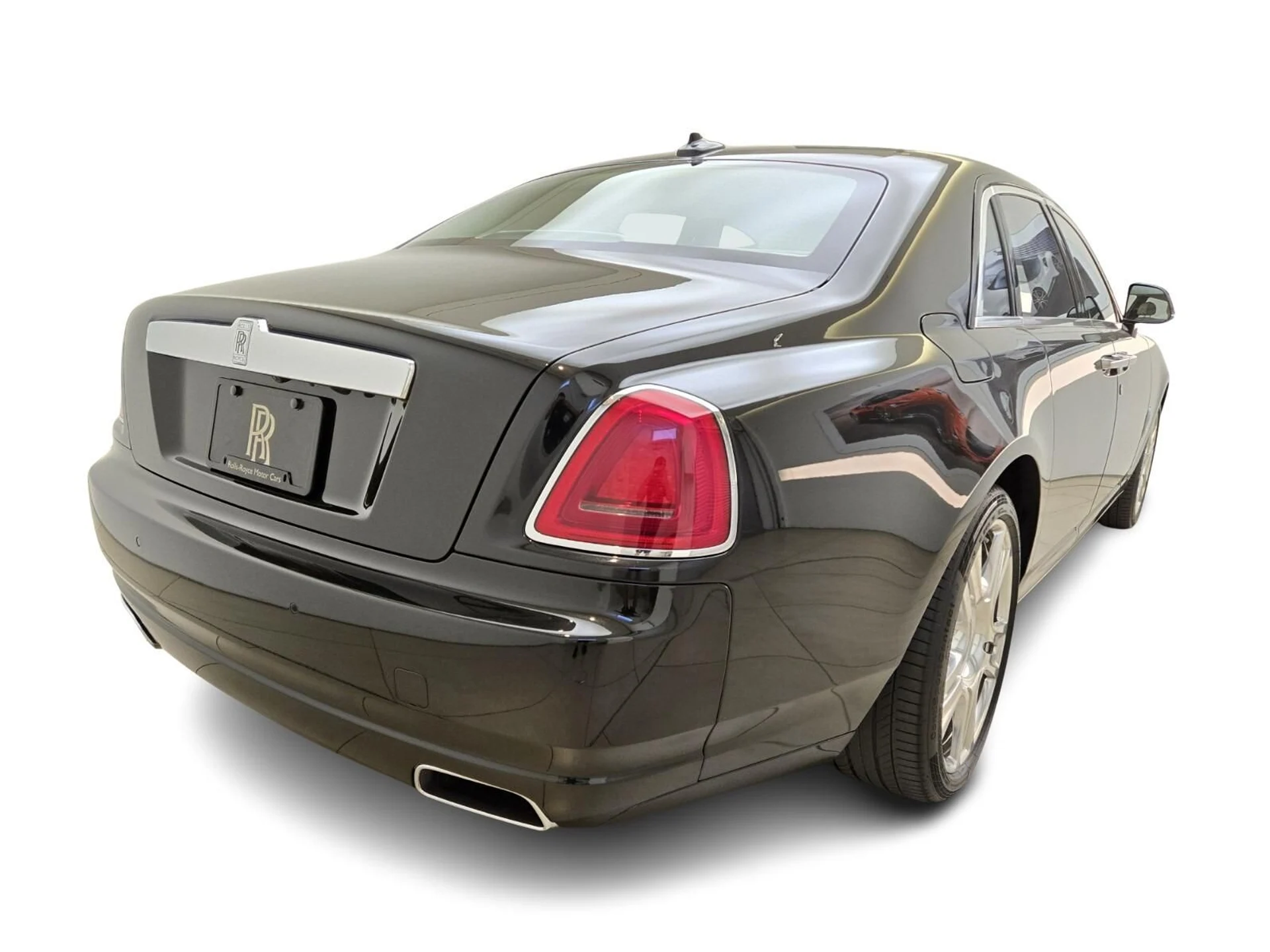 mph001_837284961_Used_2017_Rolls_Royce_Ghost_1773381575_562272d61b