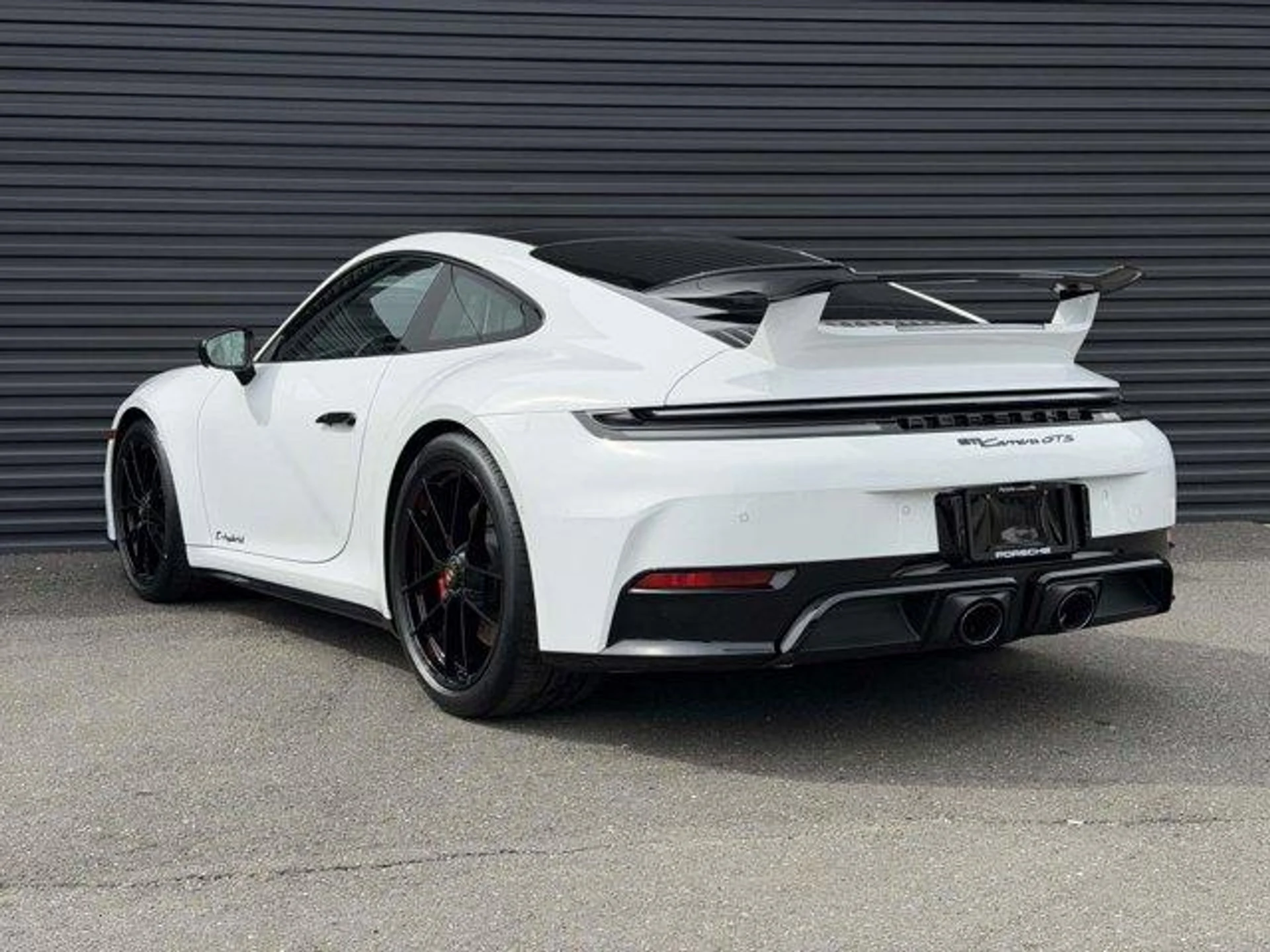 mph001_838715656_h_Kcz_c8r_Cm_N2ap8m_tl_Lk7_ZOBE_ec5d5f354d