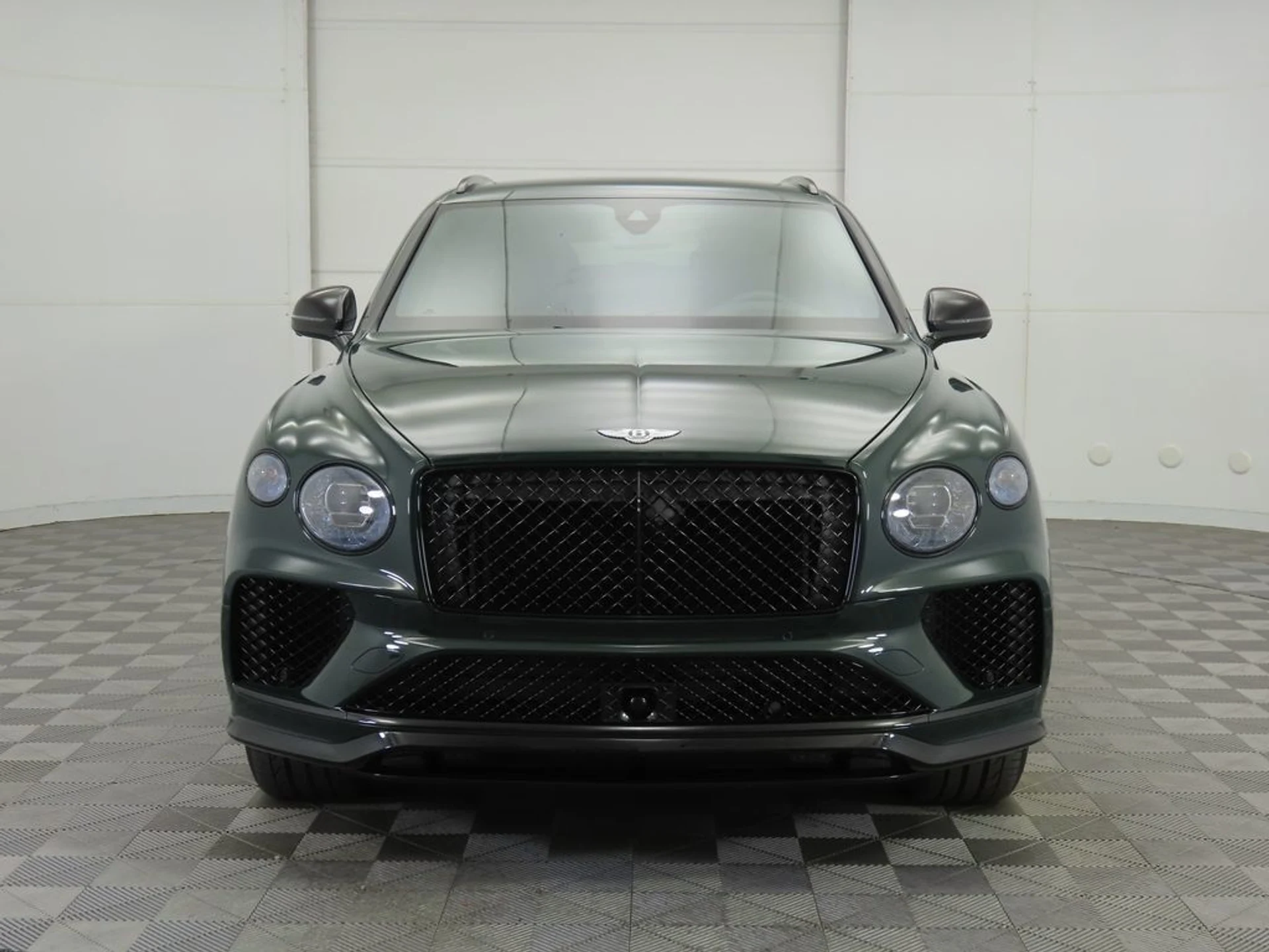 mph001_839683821_used_2025_bentley_bentayga_v8awd_8119_22891854_2_1024_ec11cb0a14