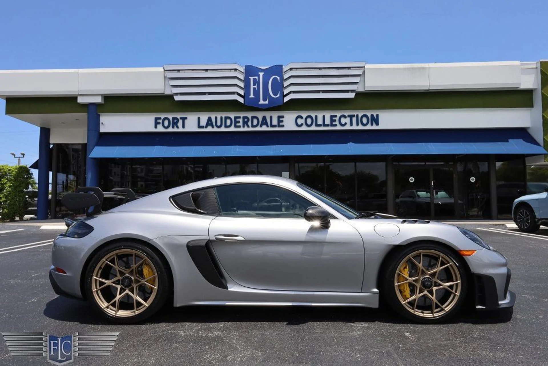 mph001_842915089_used_2025_porsche_718_cayman_gt4rscoupe_6305_22896205_2_1024_5577cd9126