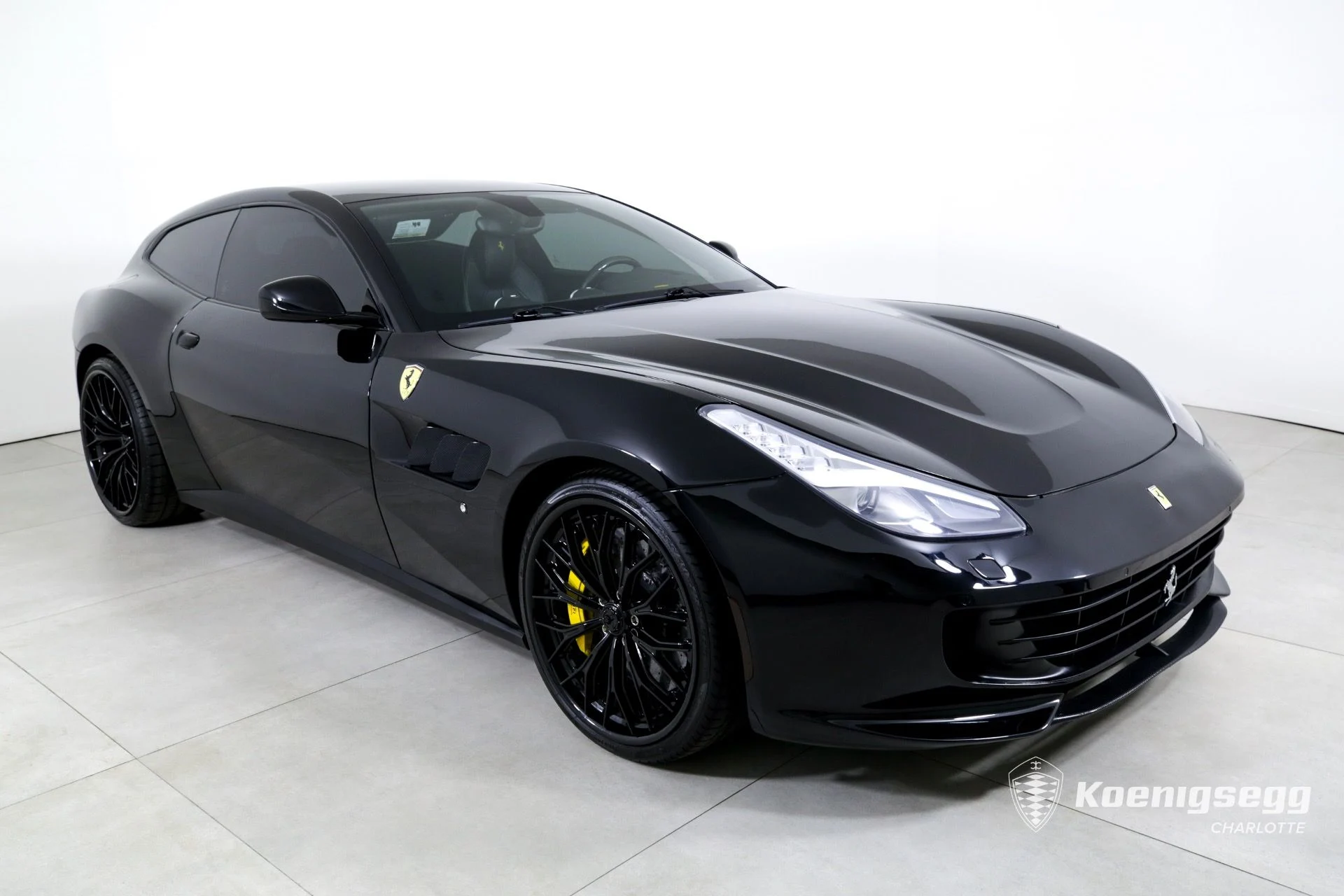 mph001_858233631_Used_2018_Ferrari_GTC_4_Lusso_T_1761056042_d988ab1902