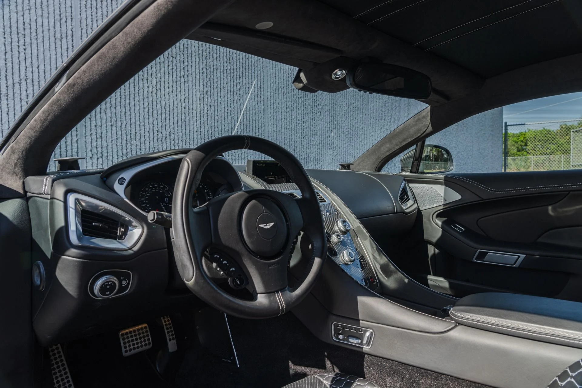 mph001_877568669_Used_2014_Aston_Martin_Vanquish_w_Quilted_Stitching_Carbon_Interior_Carbon_Exterior_1757455355_be7d69f7b2