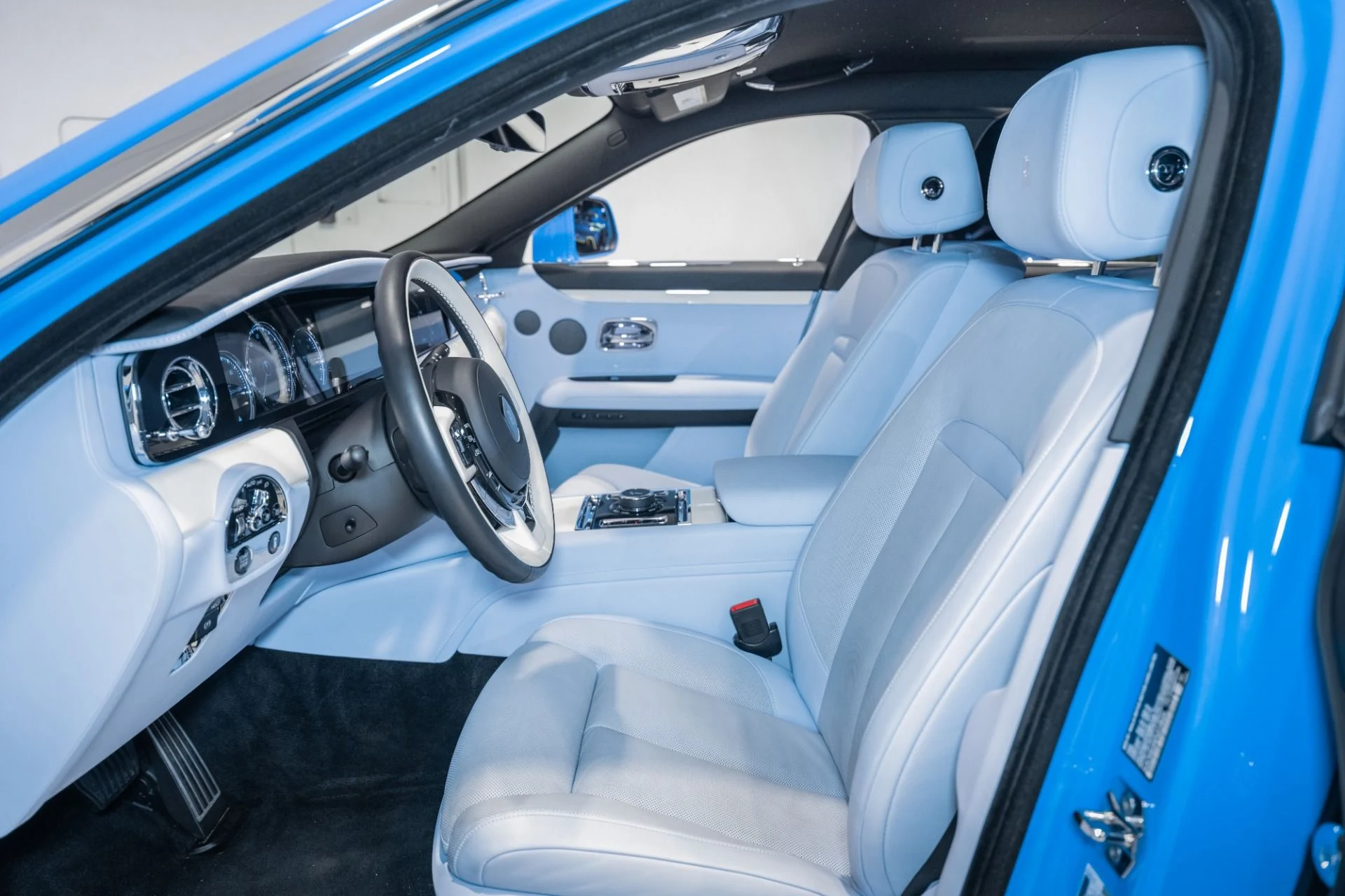 mph001_878929568_Used_2023_Rolls_Royce_Ghost_1773457420_d92149d492