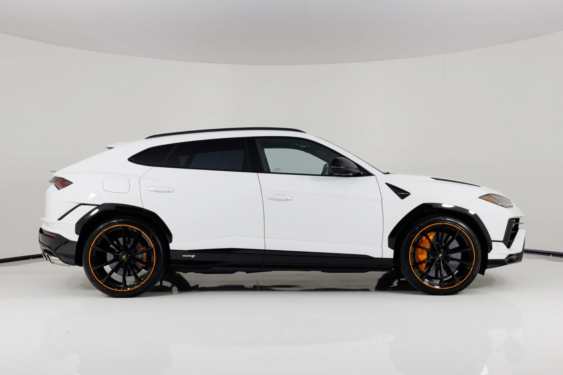 mph001_881749106_Used_2024_Lamborghini_Urus_S_1775674860_74fa72d796