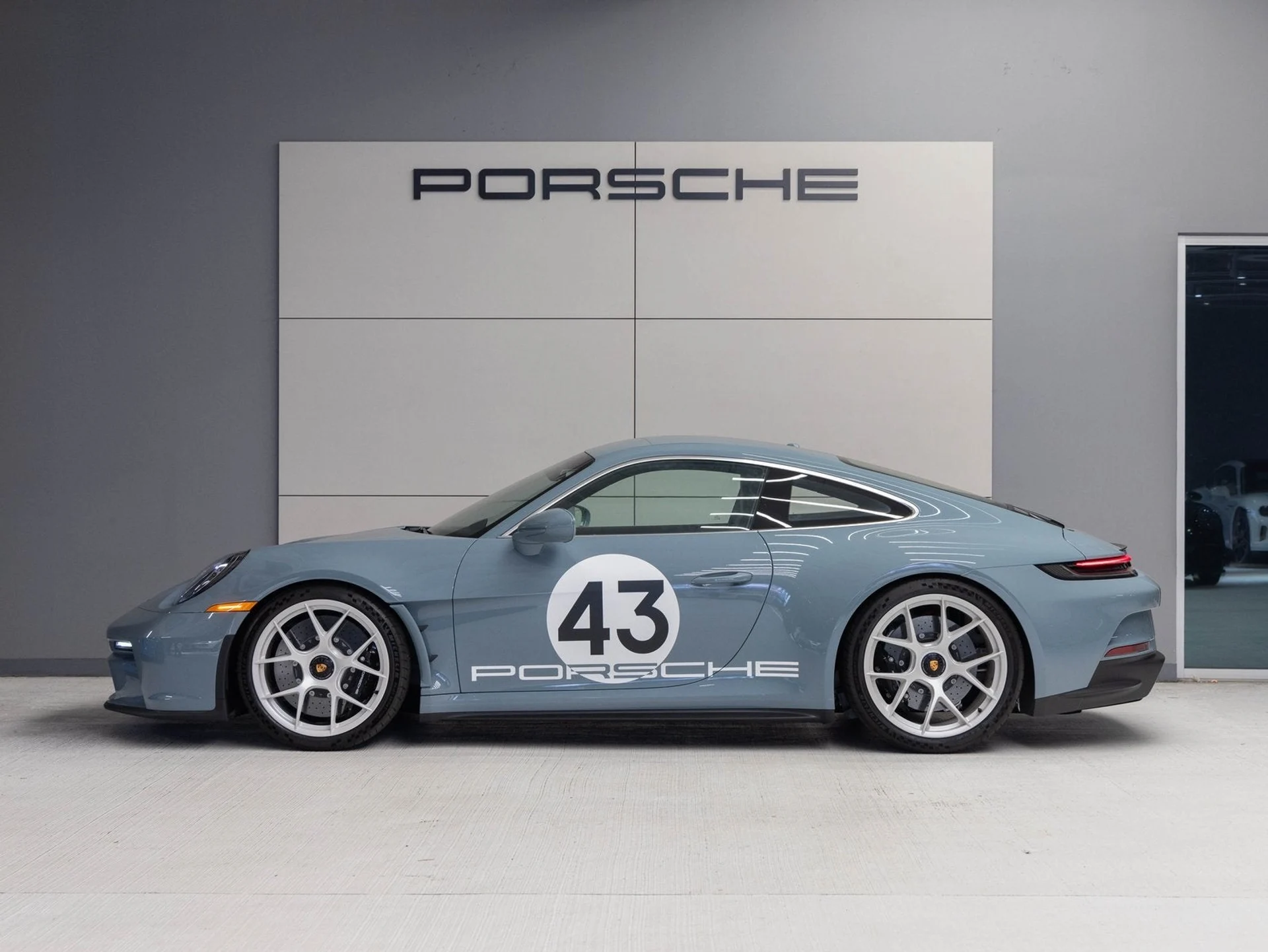 mph001_885842754_2_b5453ea4a4