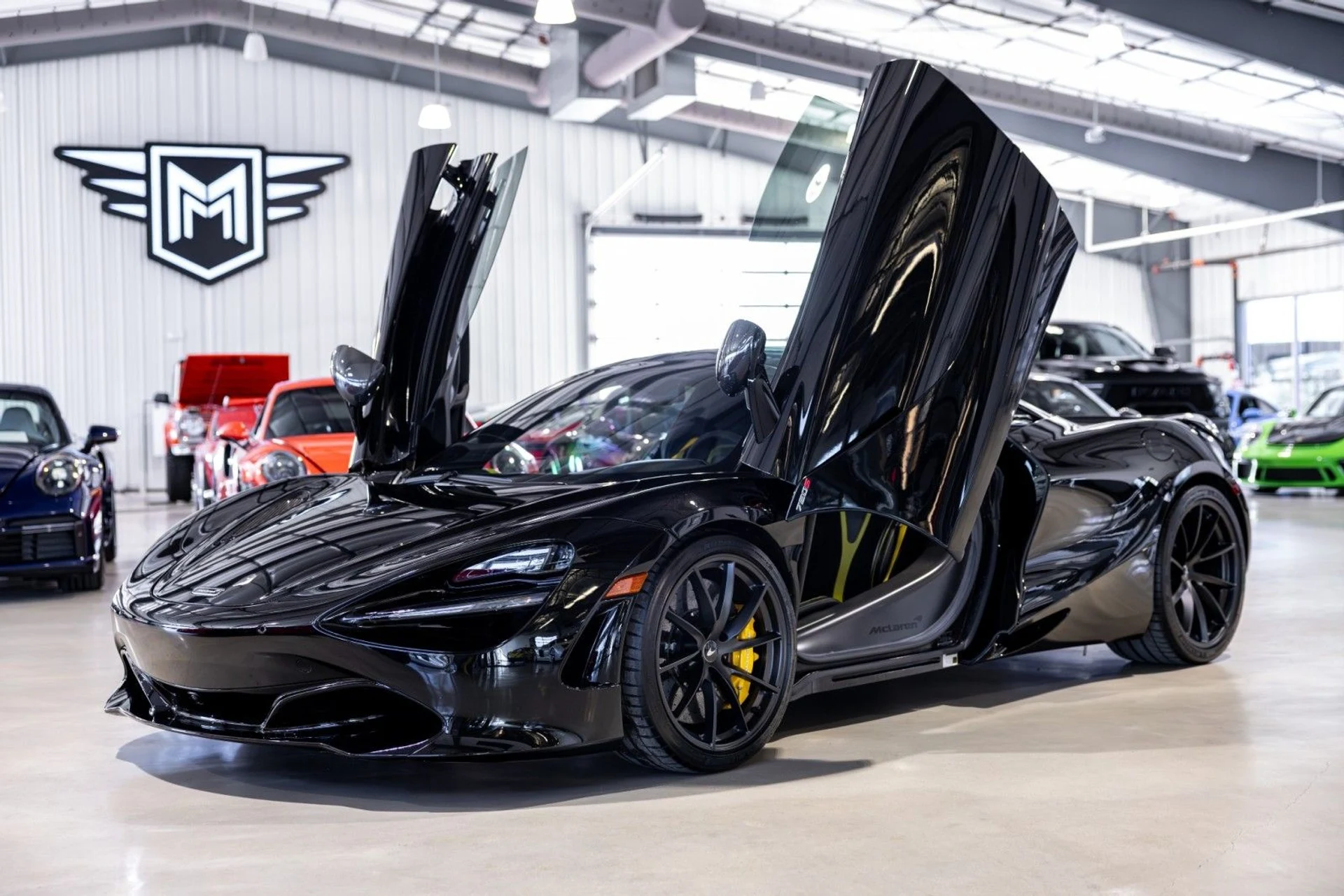 mph001_885959944_i_Q_c0e1dd4369