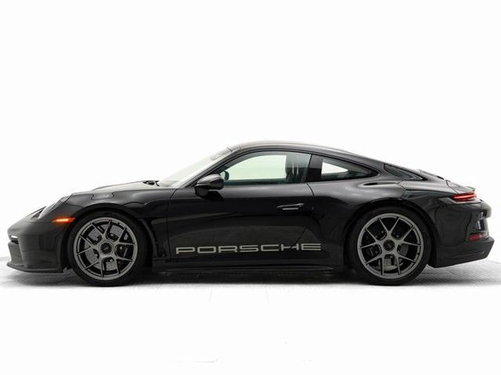 mph001_893813089_Tas_T_Aq_Pv_Sy_WY_76m_XX_Nt4m9_H2e_S8_39385cff3c