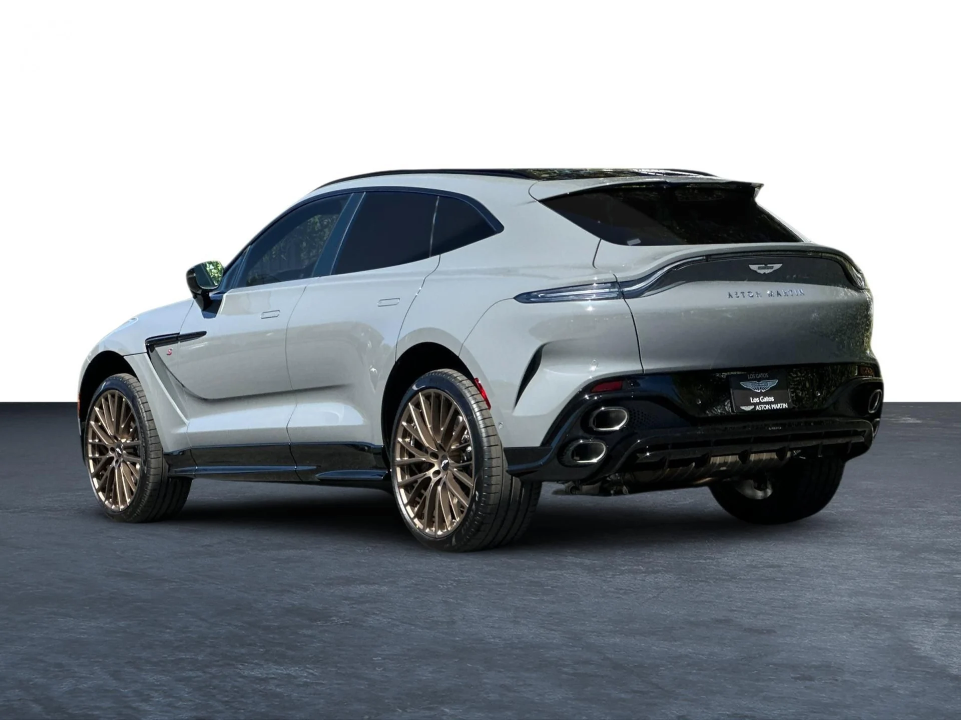 mph001_908195981_New_2026_Aston_Martin_DBX_S_1790736449_5347c9a2c3