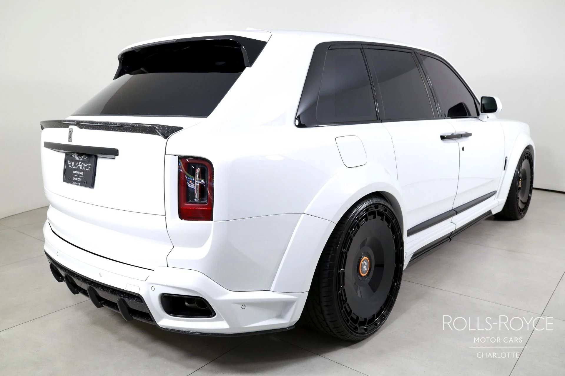 mph001_910271418_Used_2025_Rolls_Royce_Cullinan_1786636394_3a2563f384