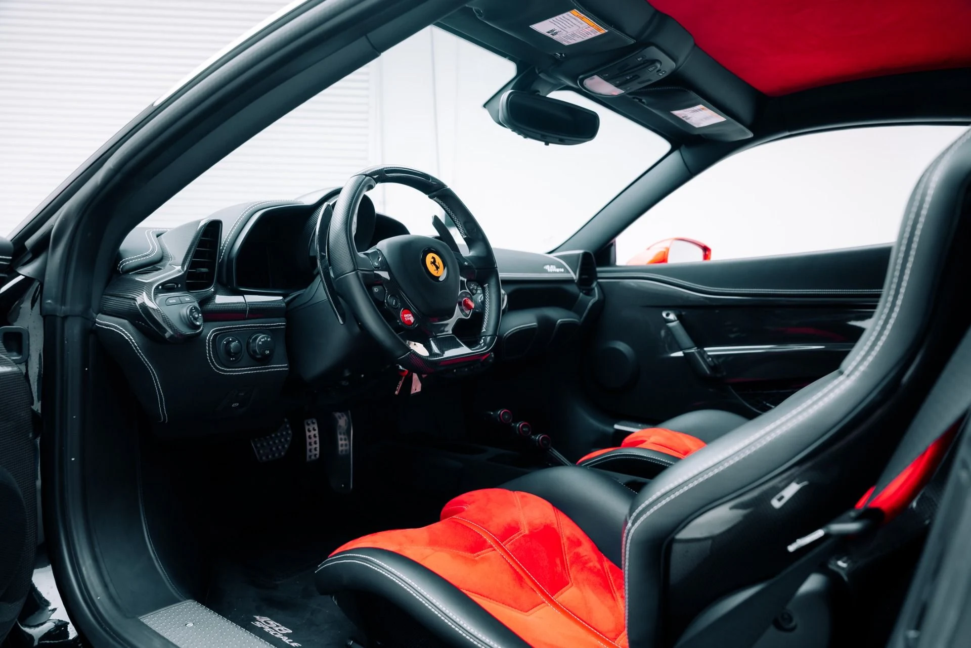 mph001_92012570_Used_2015_Ferrari_458_Speciale_1763680204_4c43105817