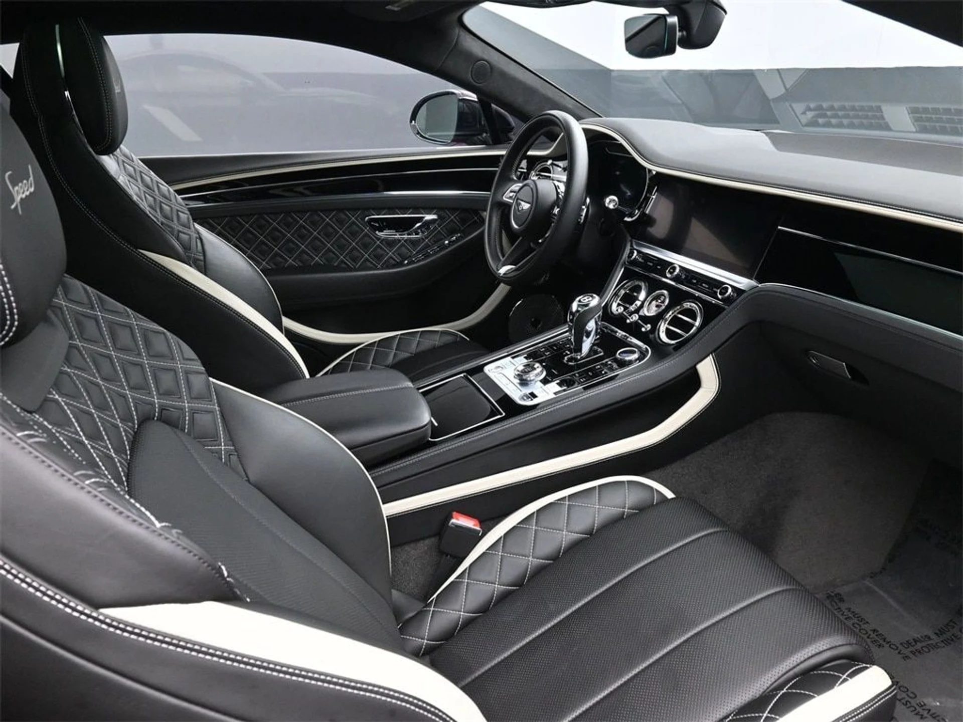 mph001_921415664_d5a89436726122b470662f90b9624d32x_e9fc5842e4