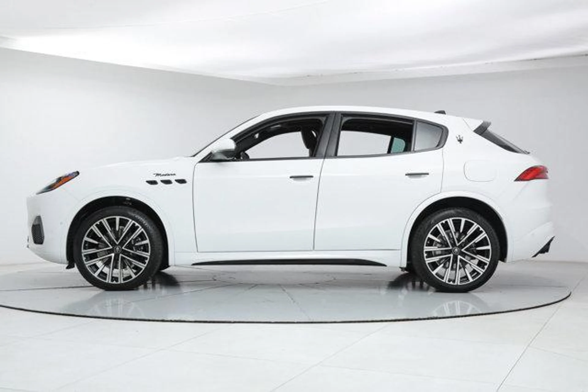 mph001_925891780_7_Rtn_Cr4u2o_Tr1b_F_Hm_C0_Iy_H11q_A_5180a77bf2