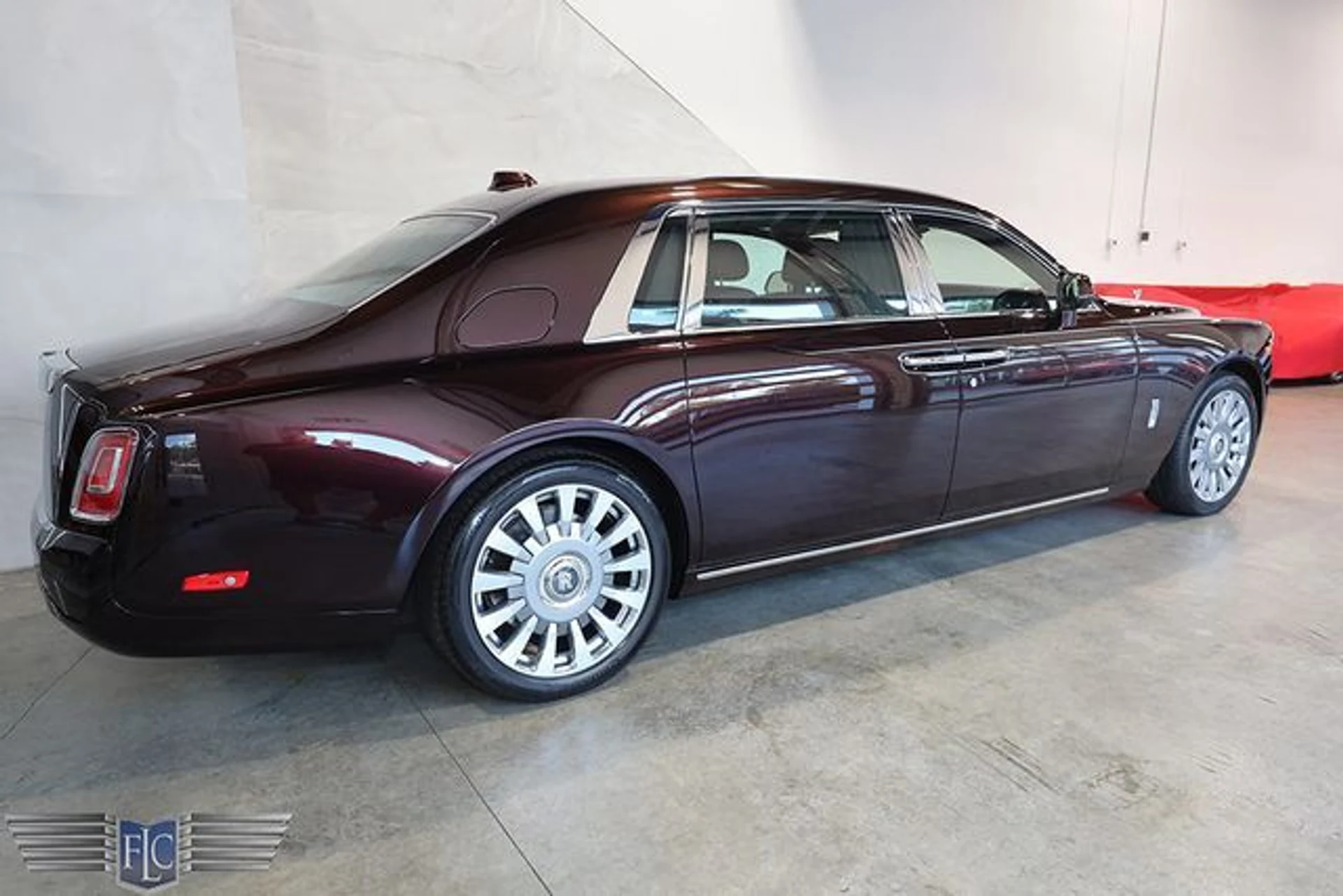 mph001_931526495_used_2018_rolls_royce_phantom_extendedwheelbasesedan_9689_23067531_6_640_c9c50d0ded