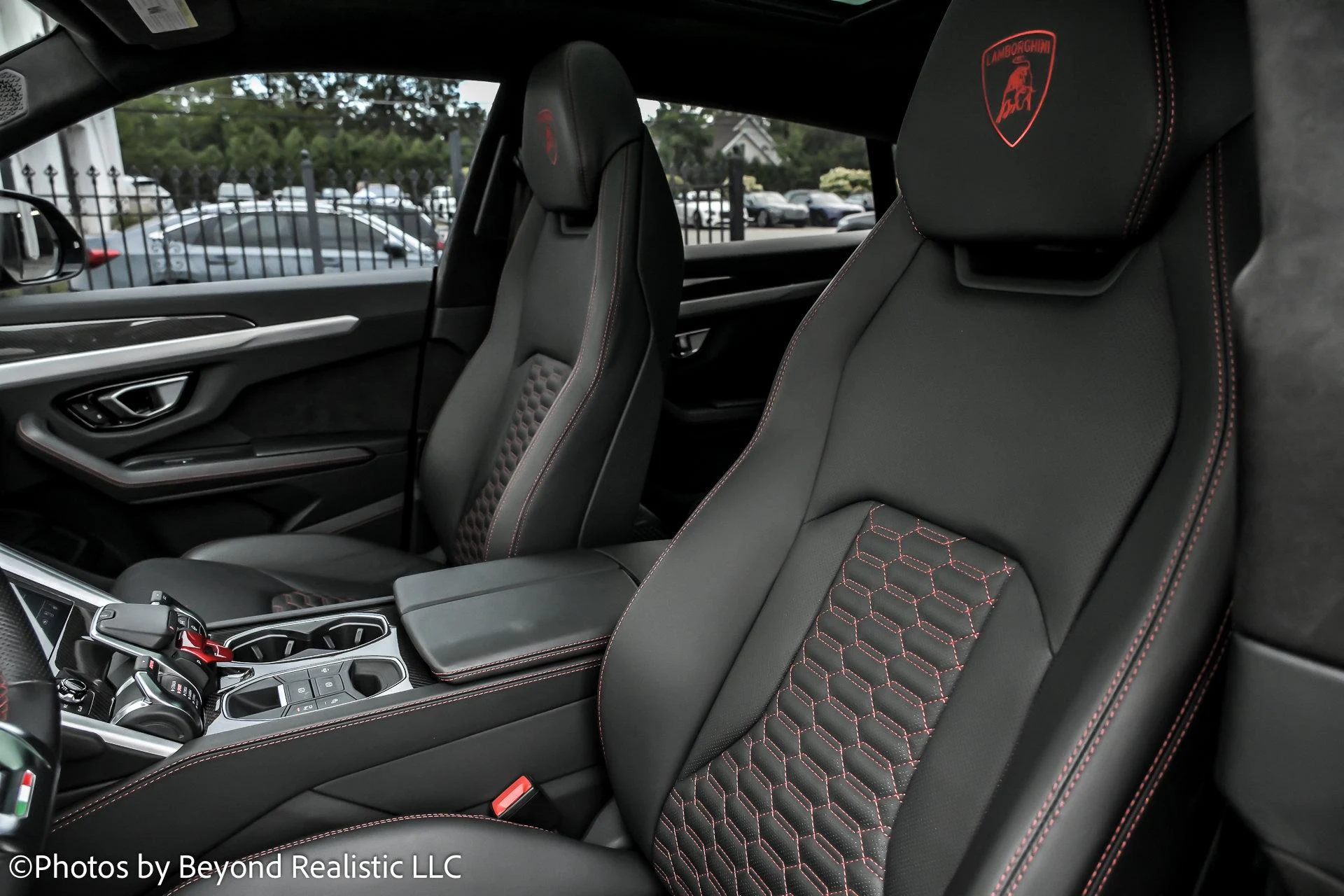 mph001_950480316_Used_2022_Lamborghini_Urus_1760342205_6f6fa3e0e0