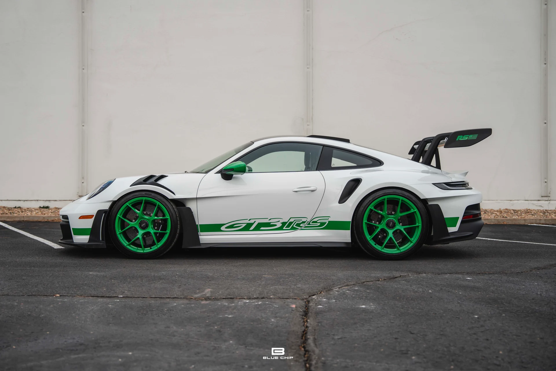 mph001_954290123_6958369d68e9e447250c2622_A7400805_42d002c635