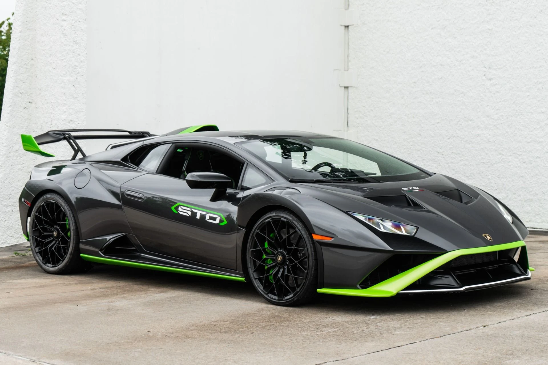 mph001_979535048_Used_2021_Lamborghini_Huracan_STO_1791840697_09caf4bdfa