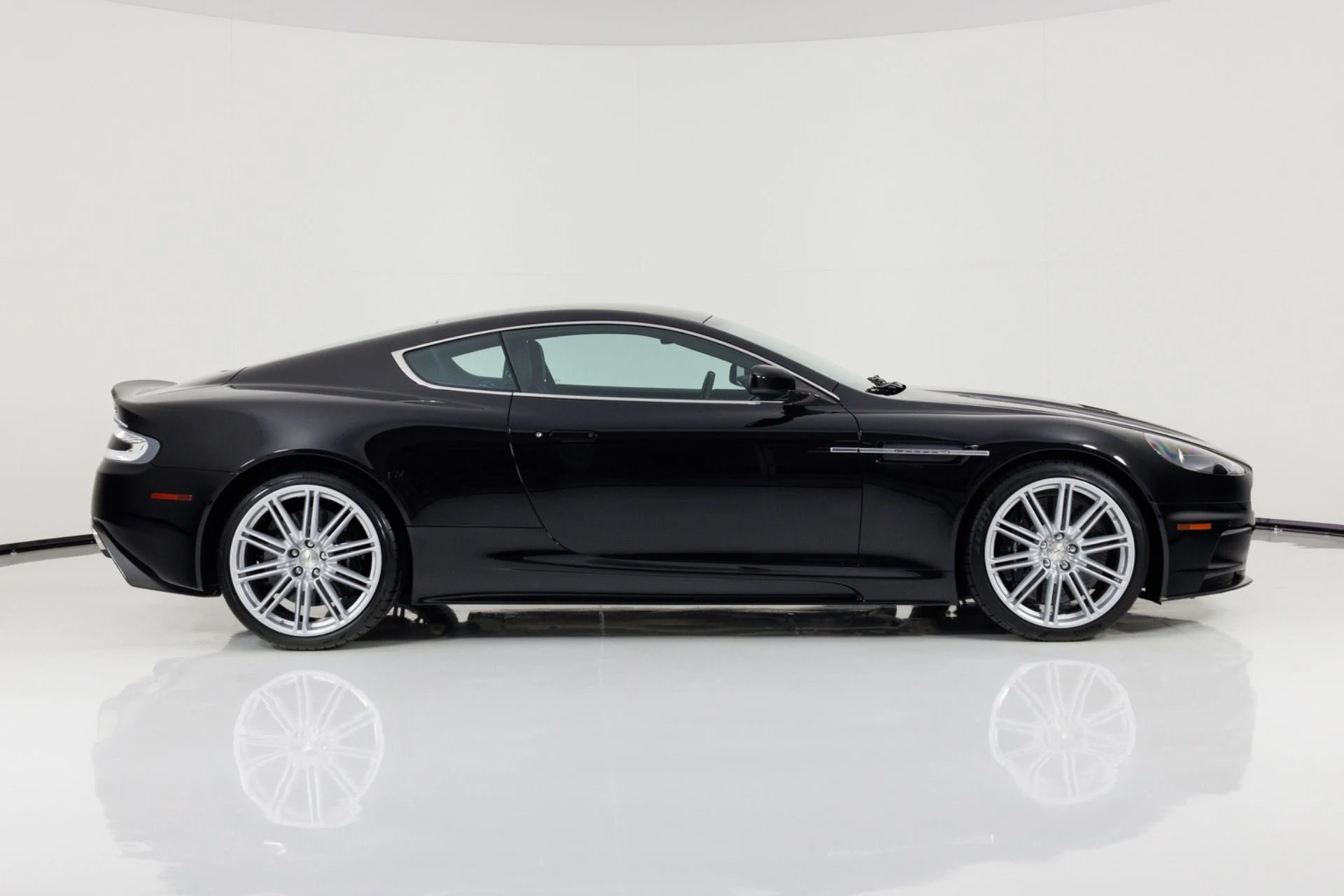 mph001_984004959_Used_2009_Aston_Martin_DBS_1778627754_06031648fa