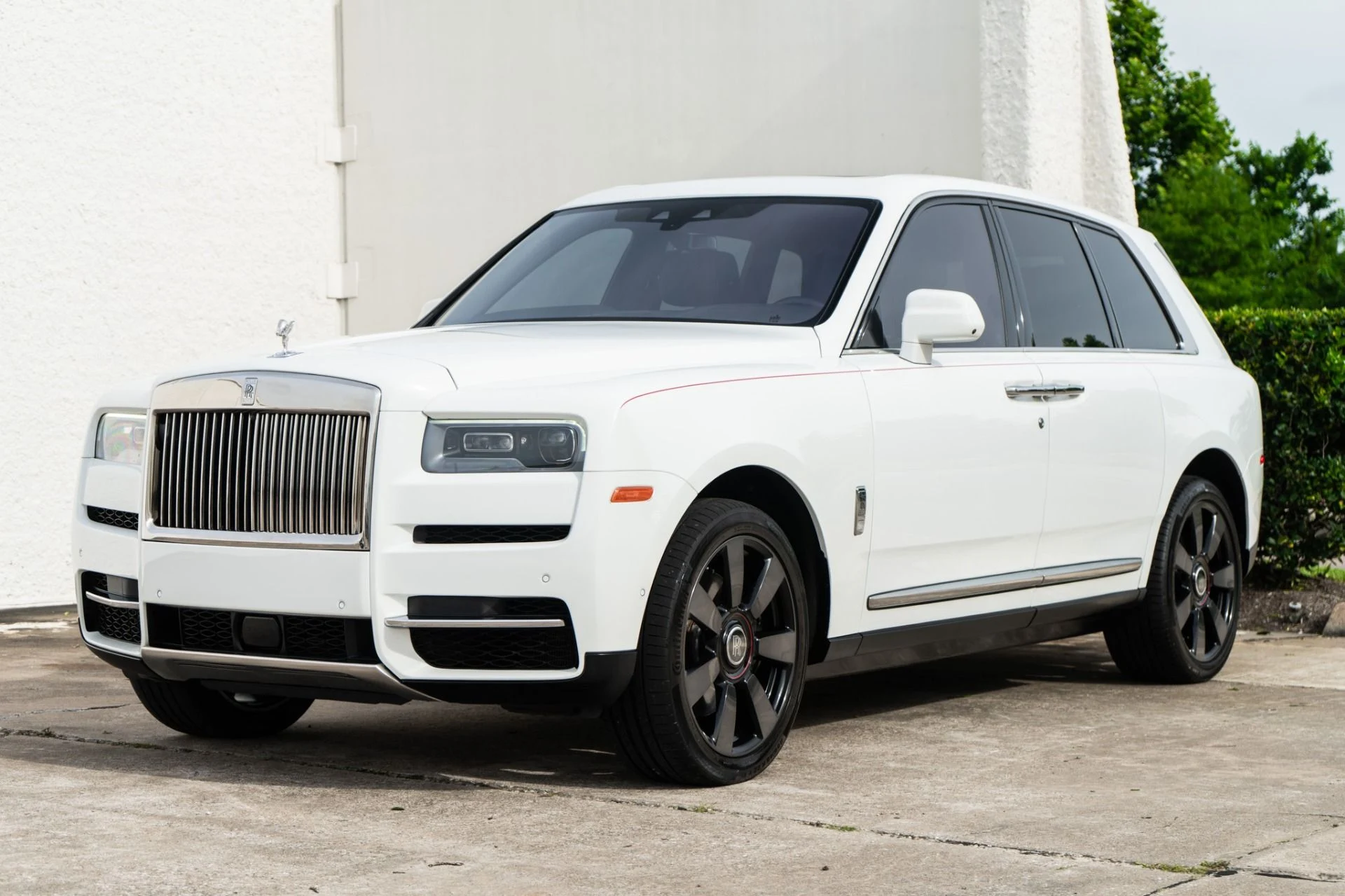mph001_984954887_Used_2022_Rolls_Royce_Cullinan_1778888183_9a42ab94cc