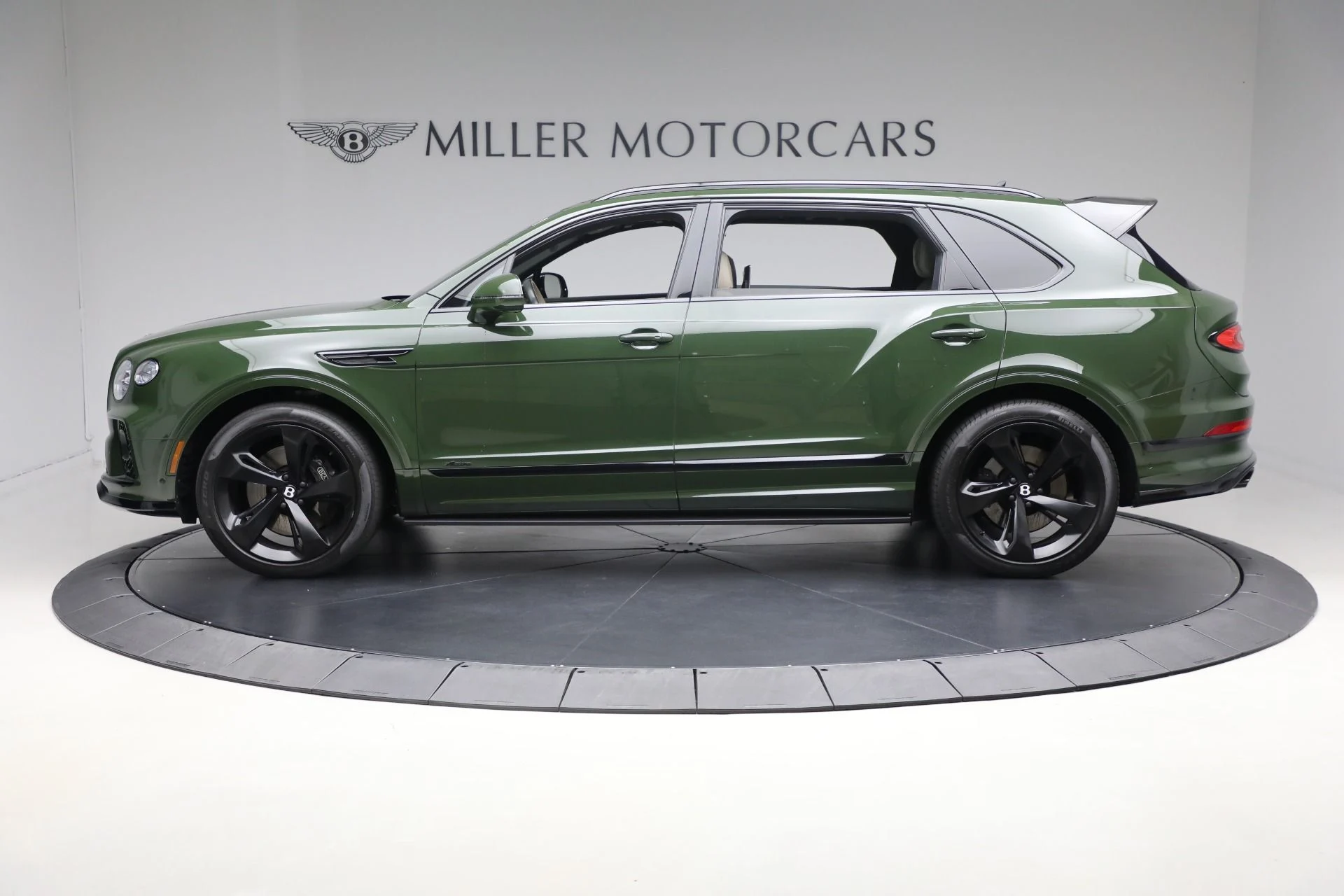 mph001_988919650_Used_2023_Bentley_Bentayga_EWB_Azure_V8_423c6490a8