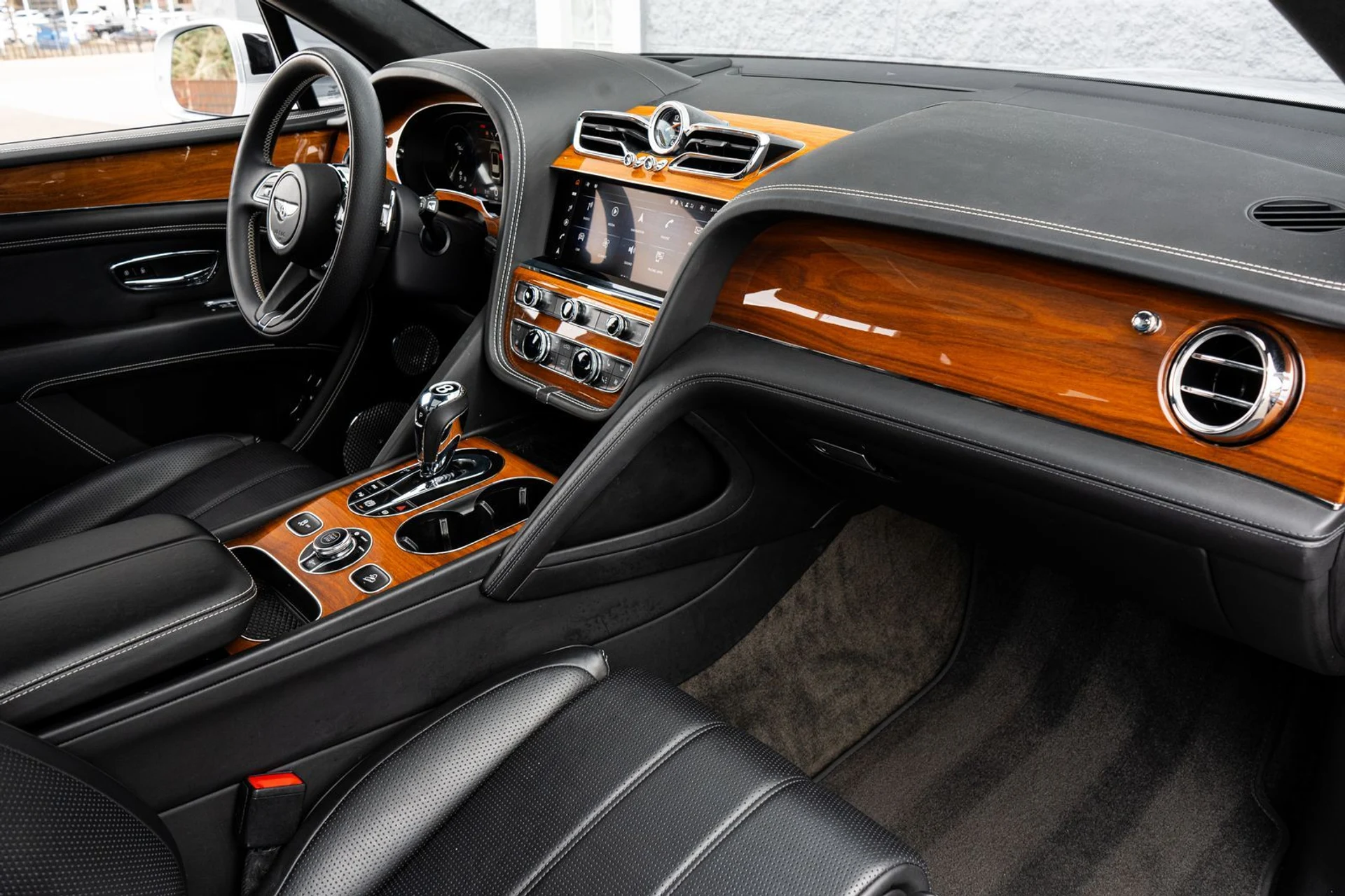 mph001_990780694_6e0ad5ff_03d2_47fa_81eb_dccb736a64f6_dc26811047