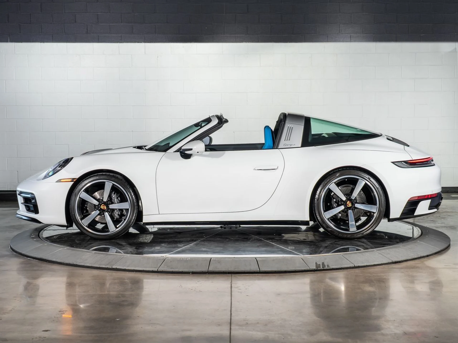 mph001_994422917_8d01daa9aeaf93f56bed622d05d15e46_4af91e1598