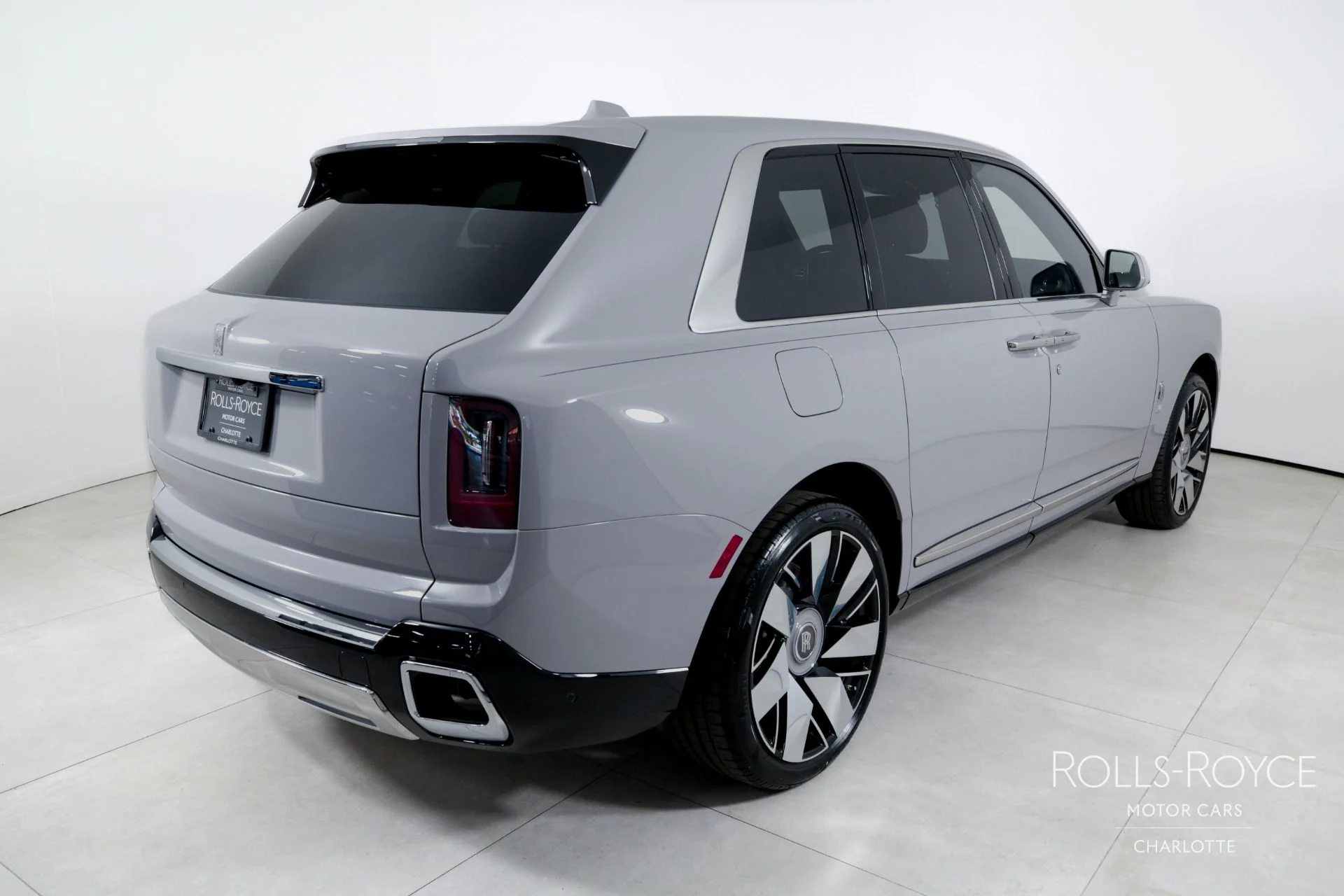 mph001_998167091_Used_2025_Rolls_Royce_Cullinan_1734039433_cdb559bddd