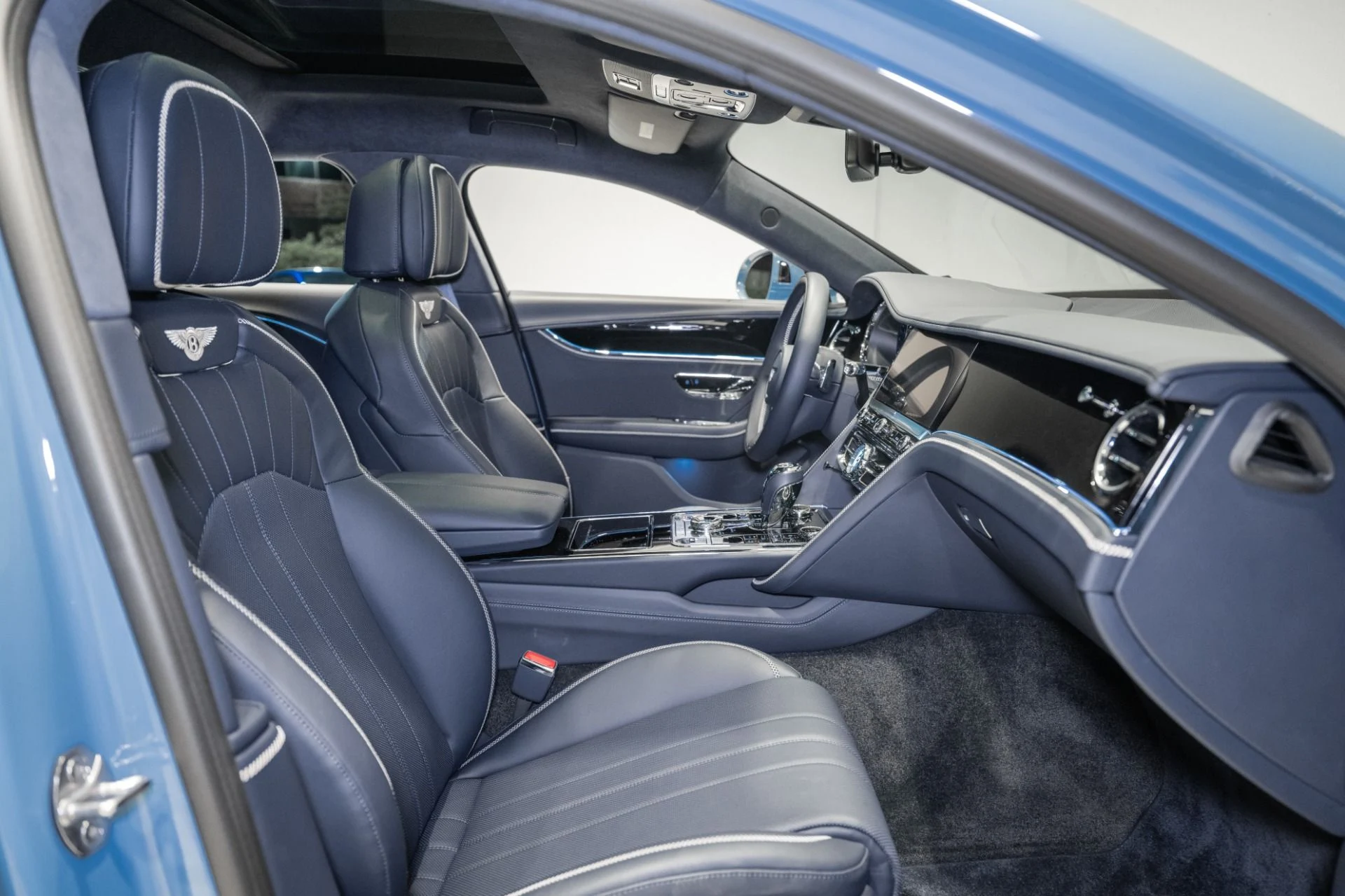 mph001_999317348_Used_2024_Bentley_Flying_Spur_Edition_8_1777999219_625eefe459