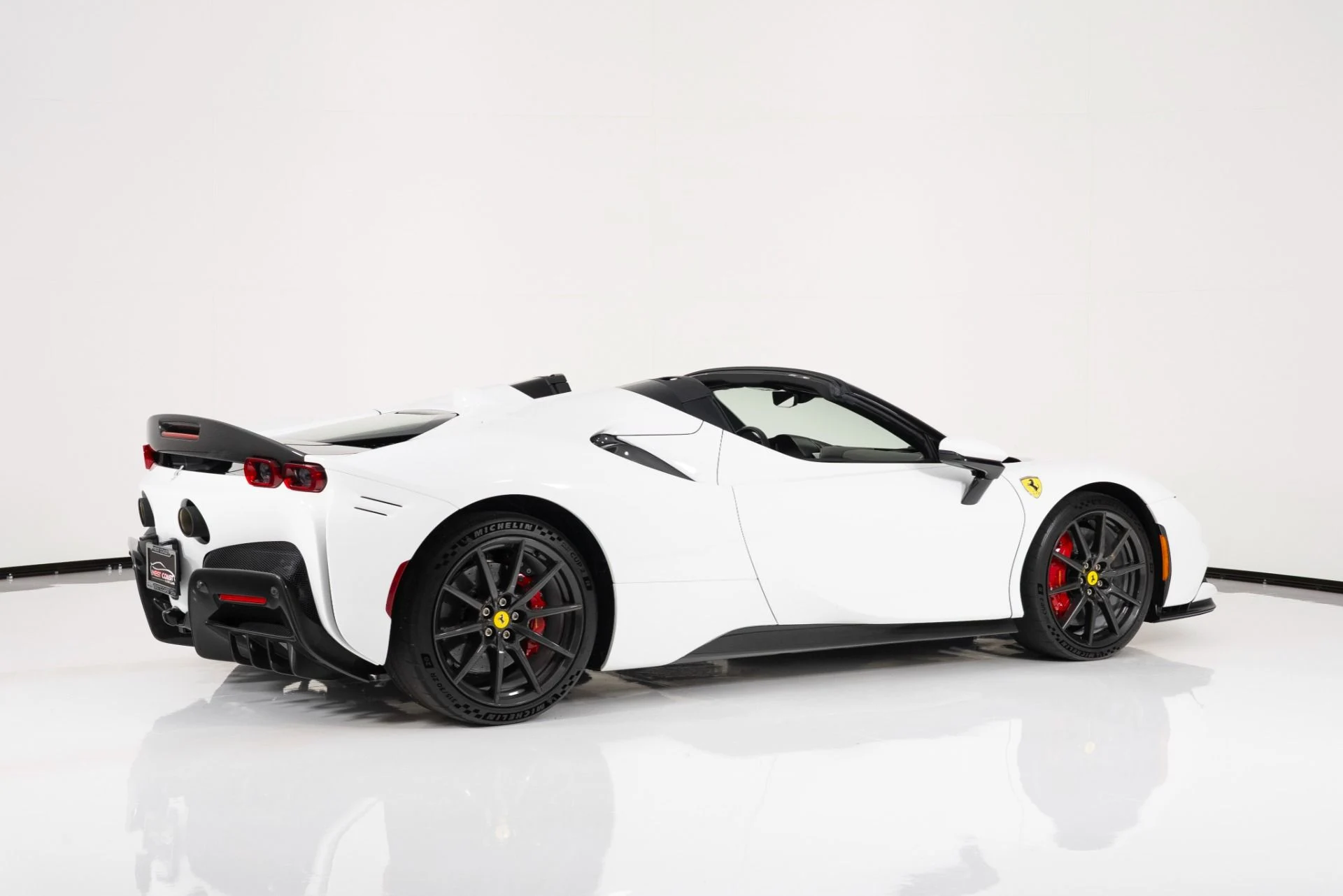 mph002_1018311709_Used_2024_Ferrari_SF_90_Spider_1753904203_34edf80d59