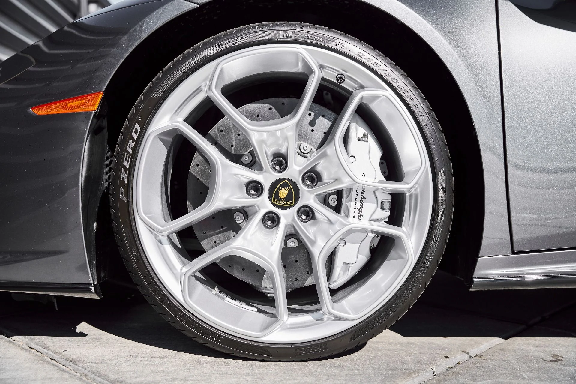 mph002_1020930261_Used_2024_Lamborghini_Huracan_EVO_Base_1771466861_7477f3eeee