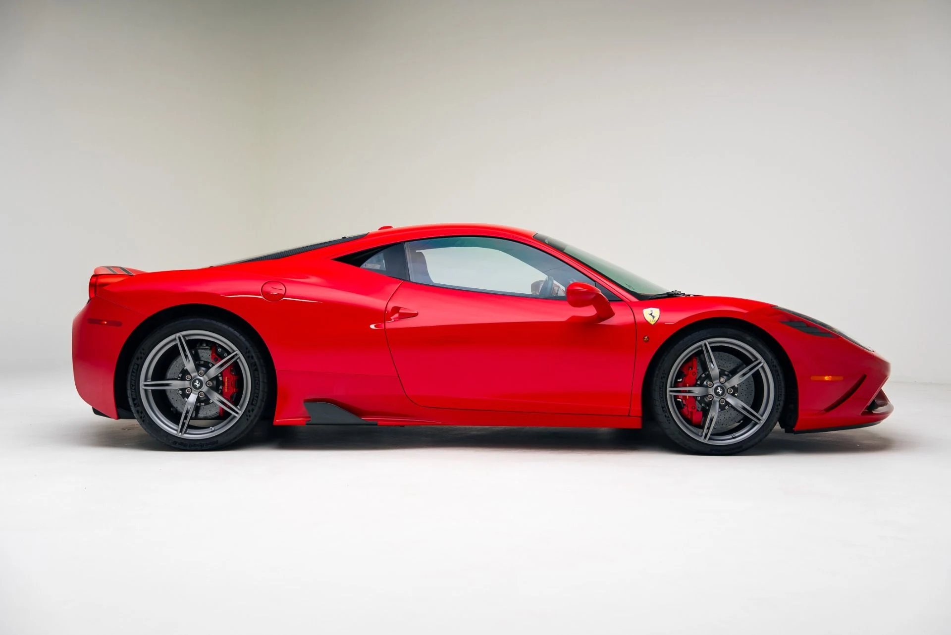 mph002_1027494532_Used_2015_Ferrari_458_Speciale_1766529328_6d42730135