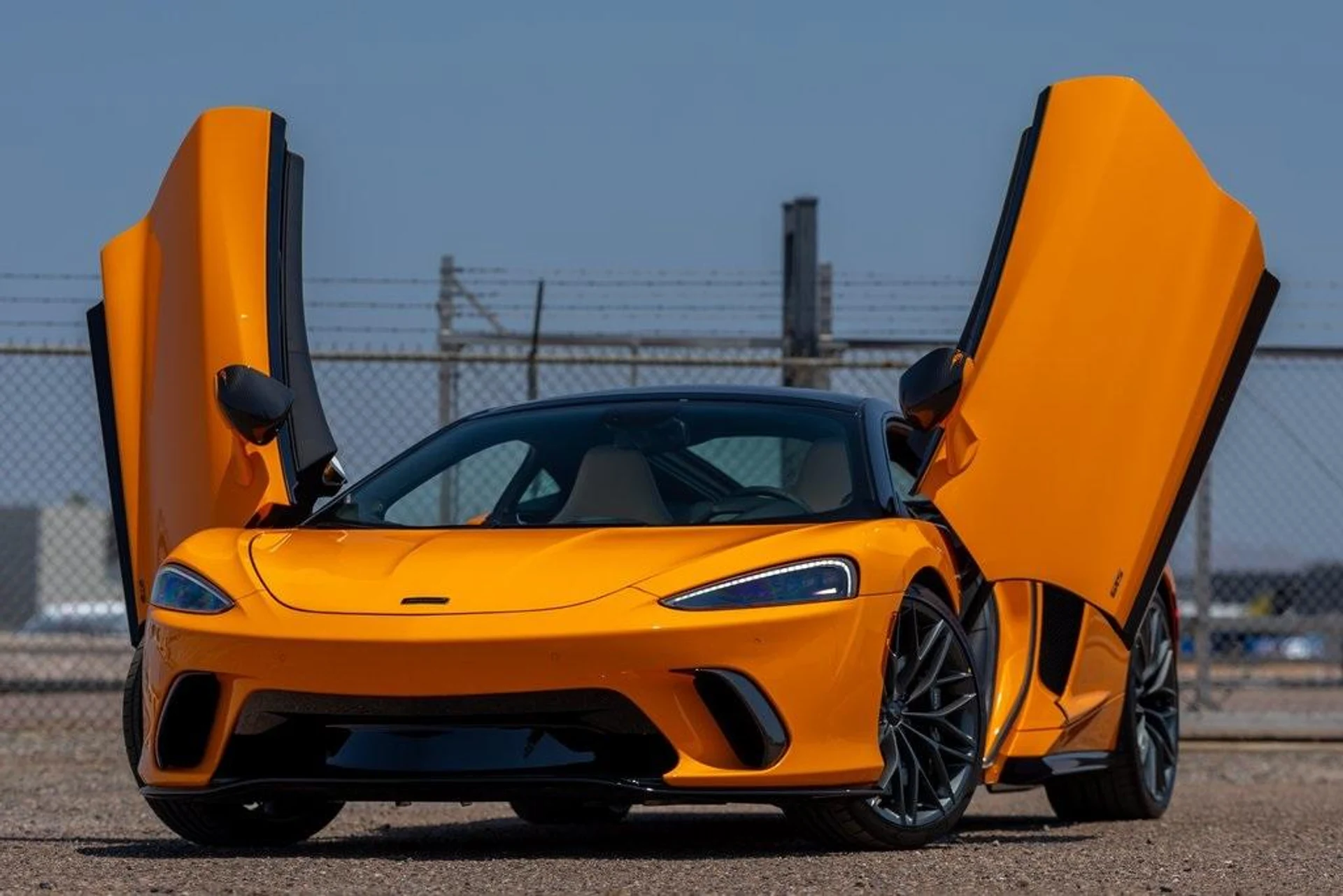 mph002_1035270486_Used_2025_MCLAREN_GTS_1721509484_91686df81c