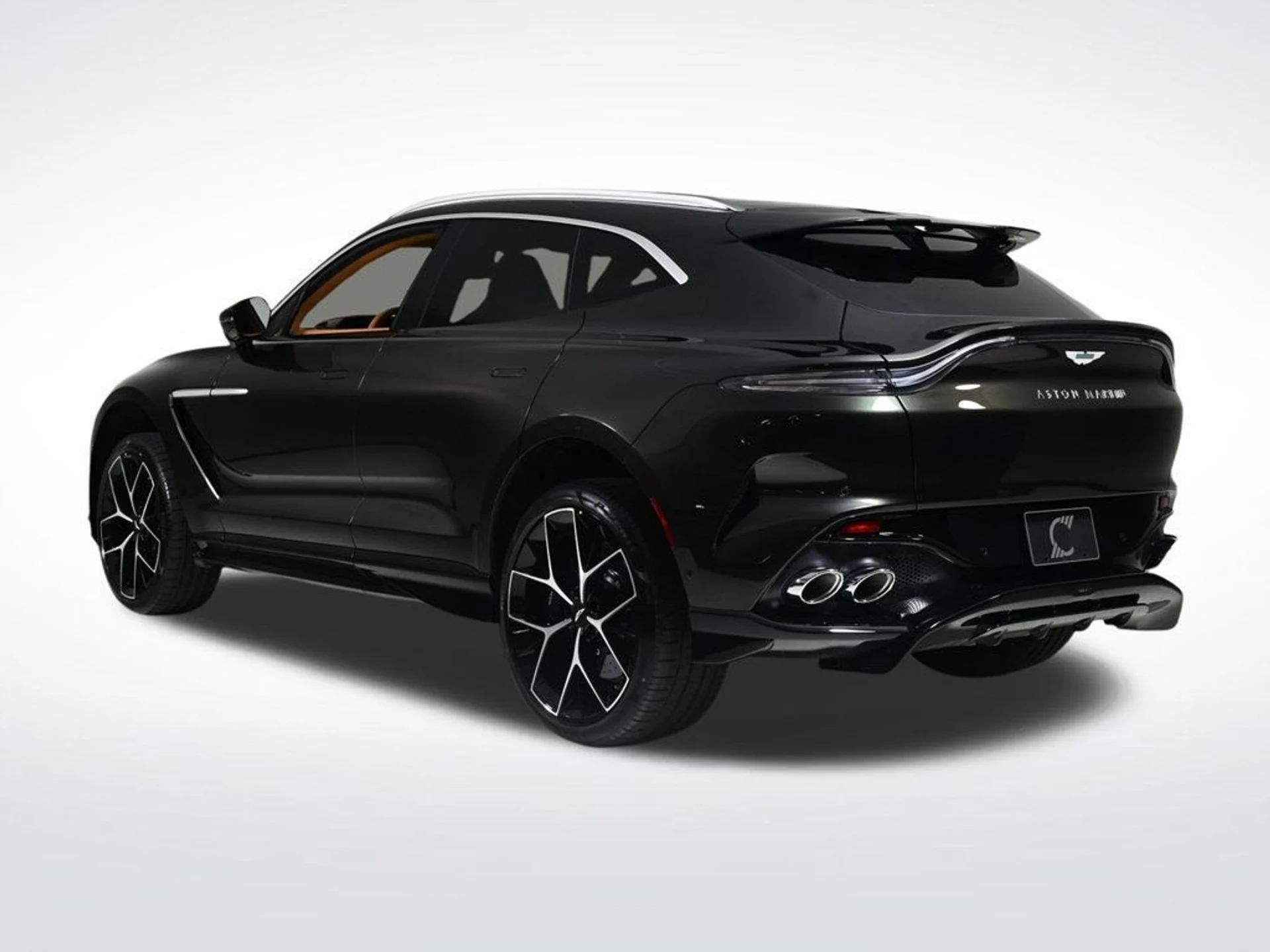 mph002_1038156974_new_2026_aston_martin_dbx_707awd_11350_22969430_2_1024_d644684c67