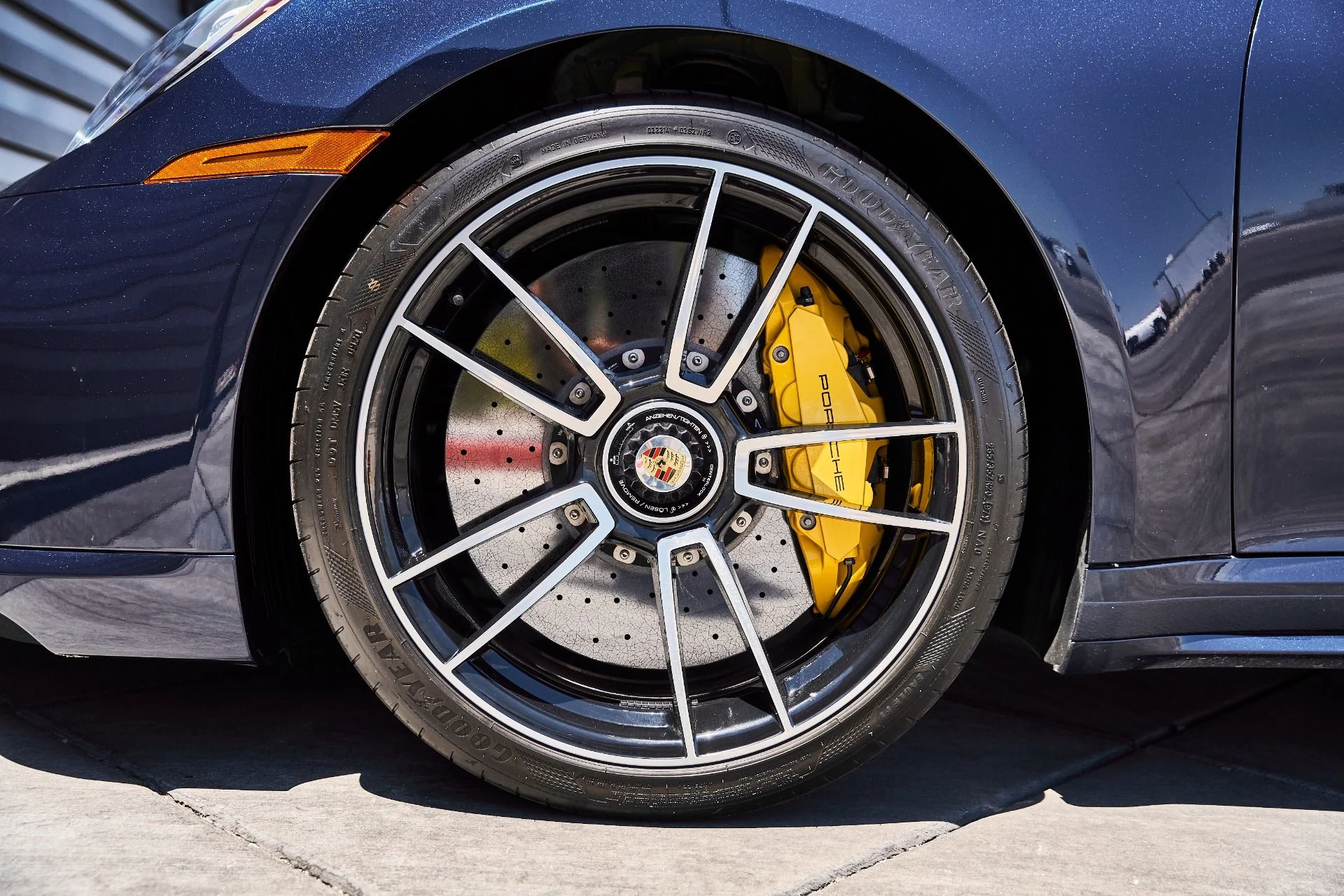 mph002_1038580537_Used_2021_Porsche_911_Turbo_S_1780084529_613936bf42