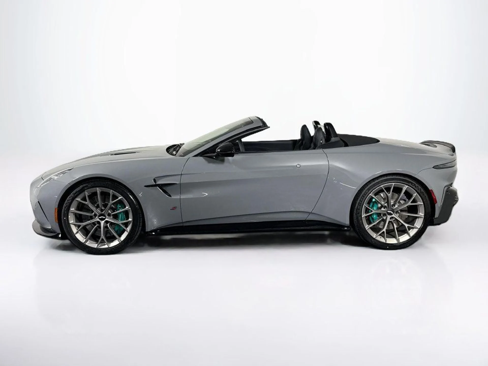 mph002_1043360475_new_2026_aston_martin_vantage_sroadster_11350_23086736_2_1024_e8caf999d6