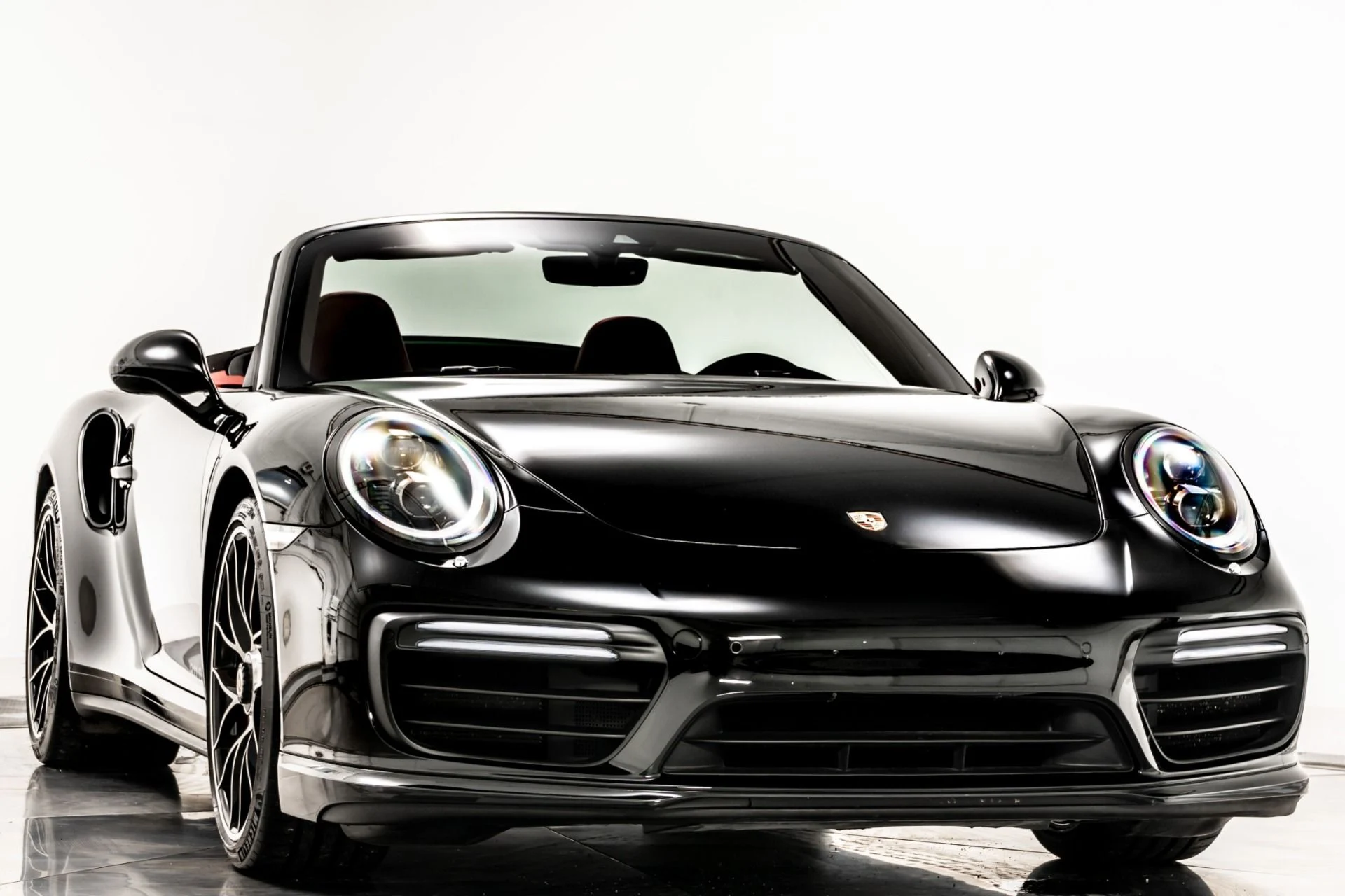 mph002_1056234458_Used_2018_Porsche_911_Turbo_Cabriolet_Turbo_S_Wheels_Low_Miles_18_Way_Adaptive_Seats_1756226994_67346c16cf
