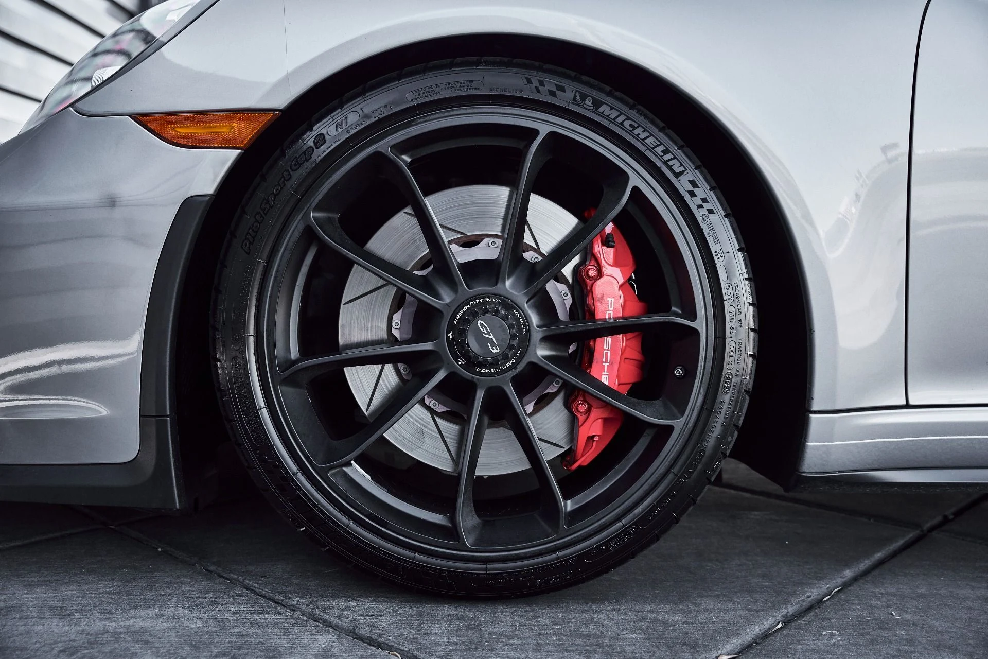 mph002_105634436_Used_2018_Porsche_911_GT_3_1778891385_31bb6680a9