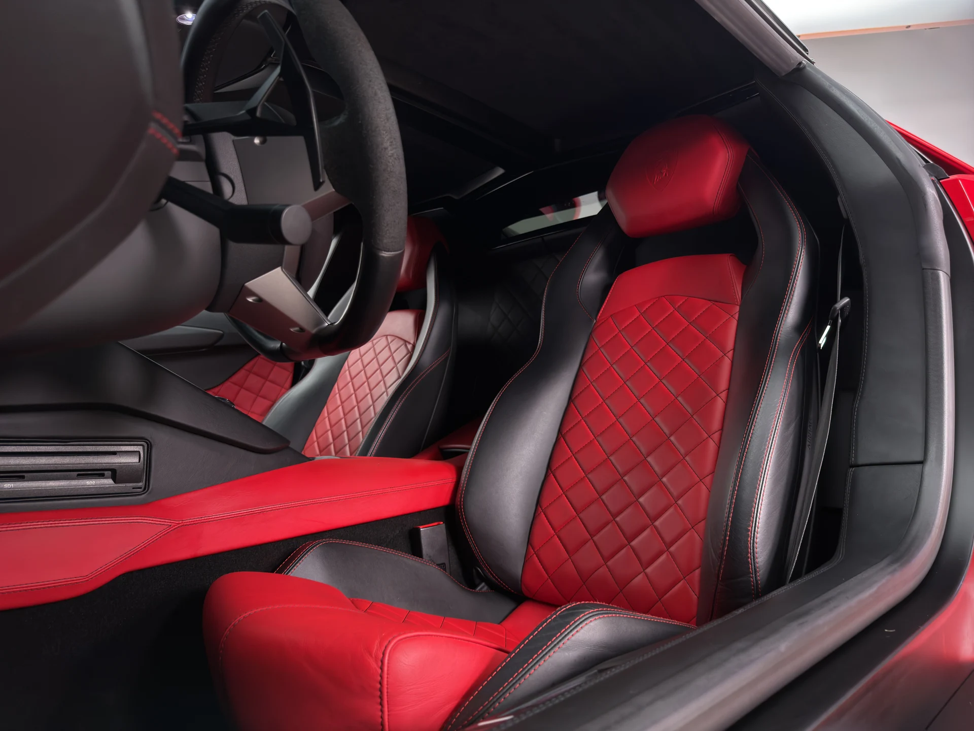 mph002_1066507776_RPF_3795_interior_002_09260bc28d