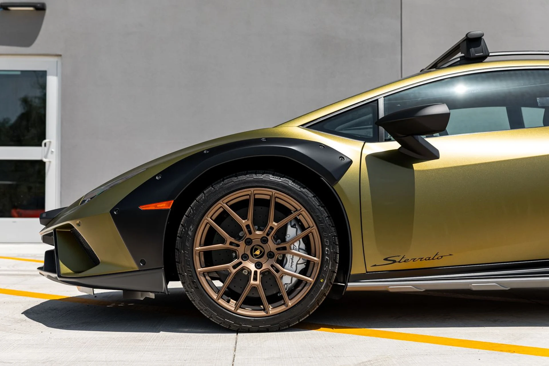 mph002_1071736834_Used_2024_Lamborghini_Huracan_Sterrato_ce67f7cca6