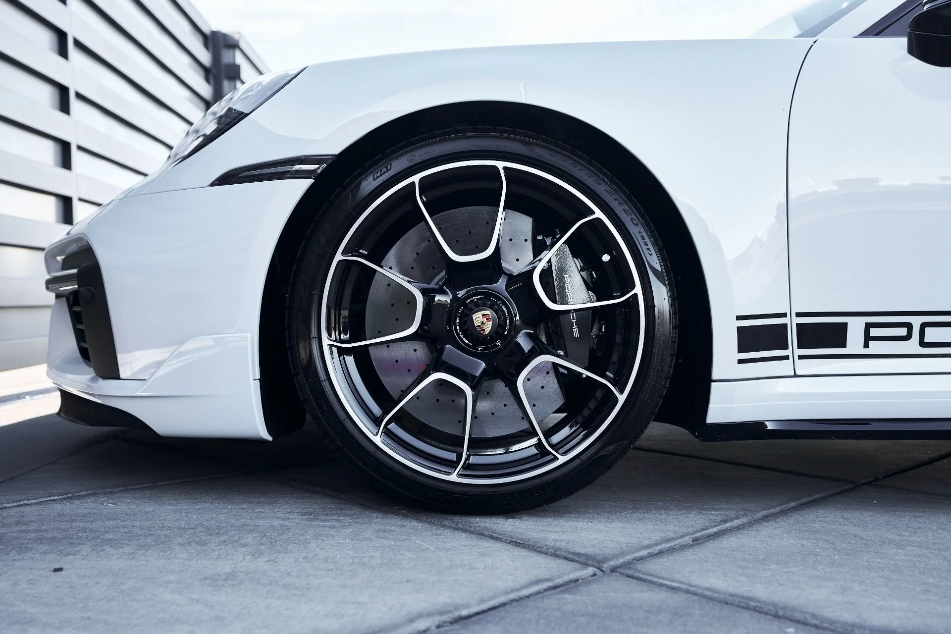 mph002_1071932326_Used_2025_Porsche_911_Turbo_1761097446_4967fbcc29