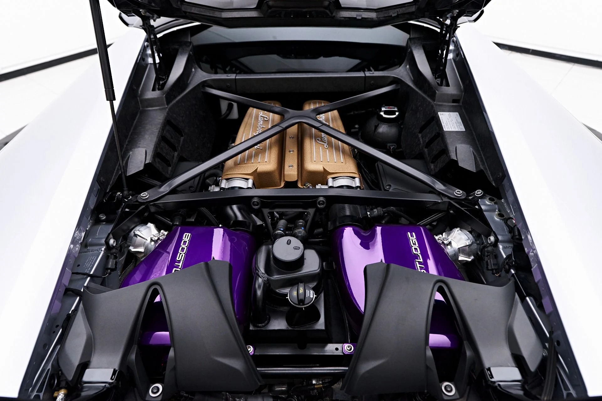 mph002_1073740727_Used_2018_Lamborghini_Huracan_Performante_1761069248_c4e6301e4b