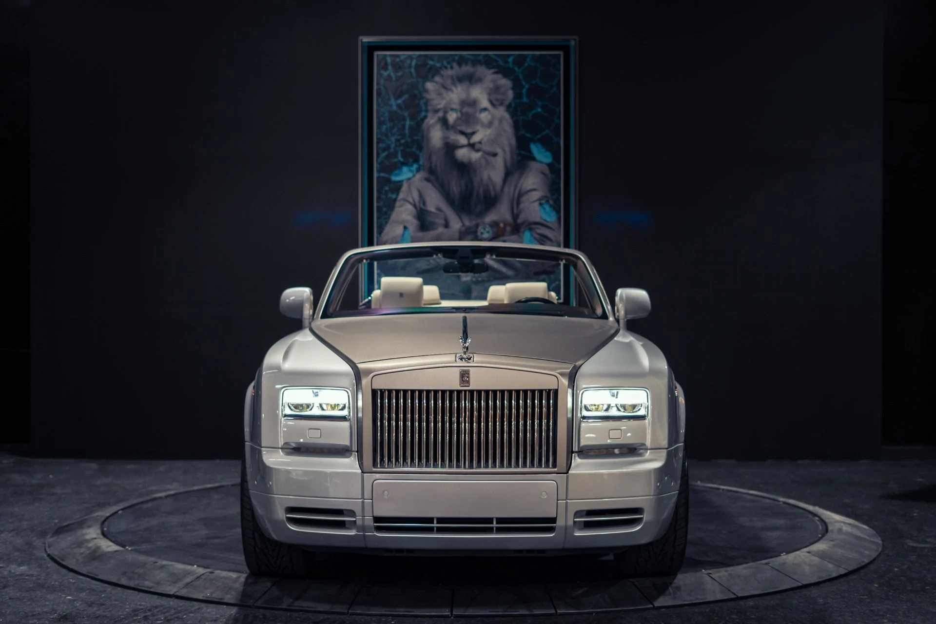 mph002_1077507733_Used_2014_Rolls_Royce_Phantom_Drophead_Coupe_1785564931_5a59aa1f8f