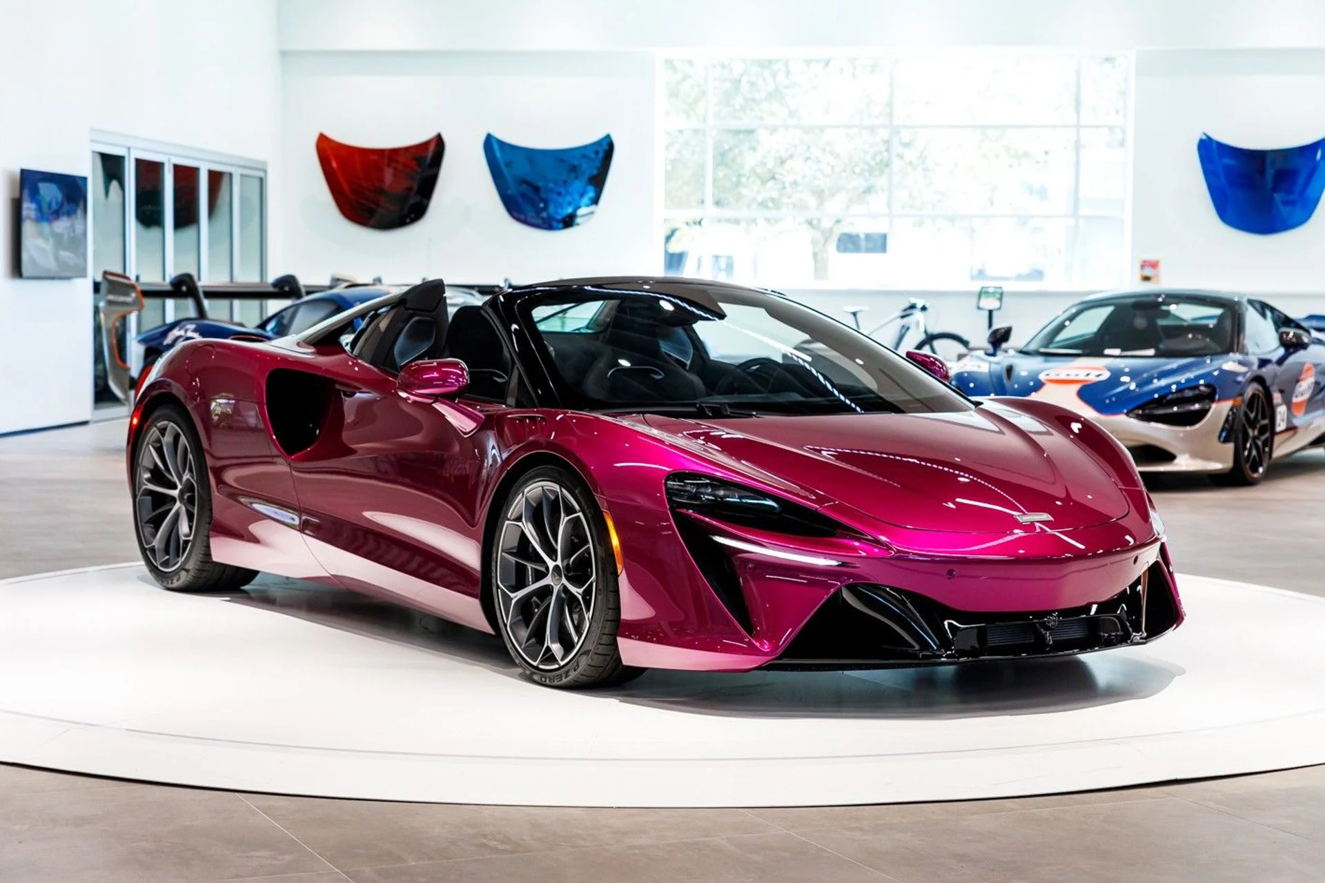 mph002_108242708_652_p3_l_61ab852a6f