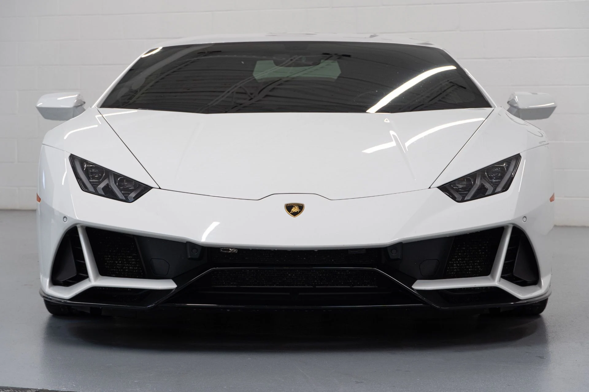 mph002_1095194681_Used_2020_Lamborghini_Huracan_EVO_1763065956_e2a9f61621