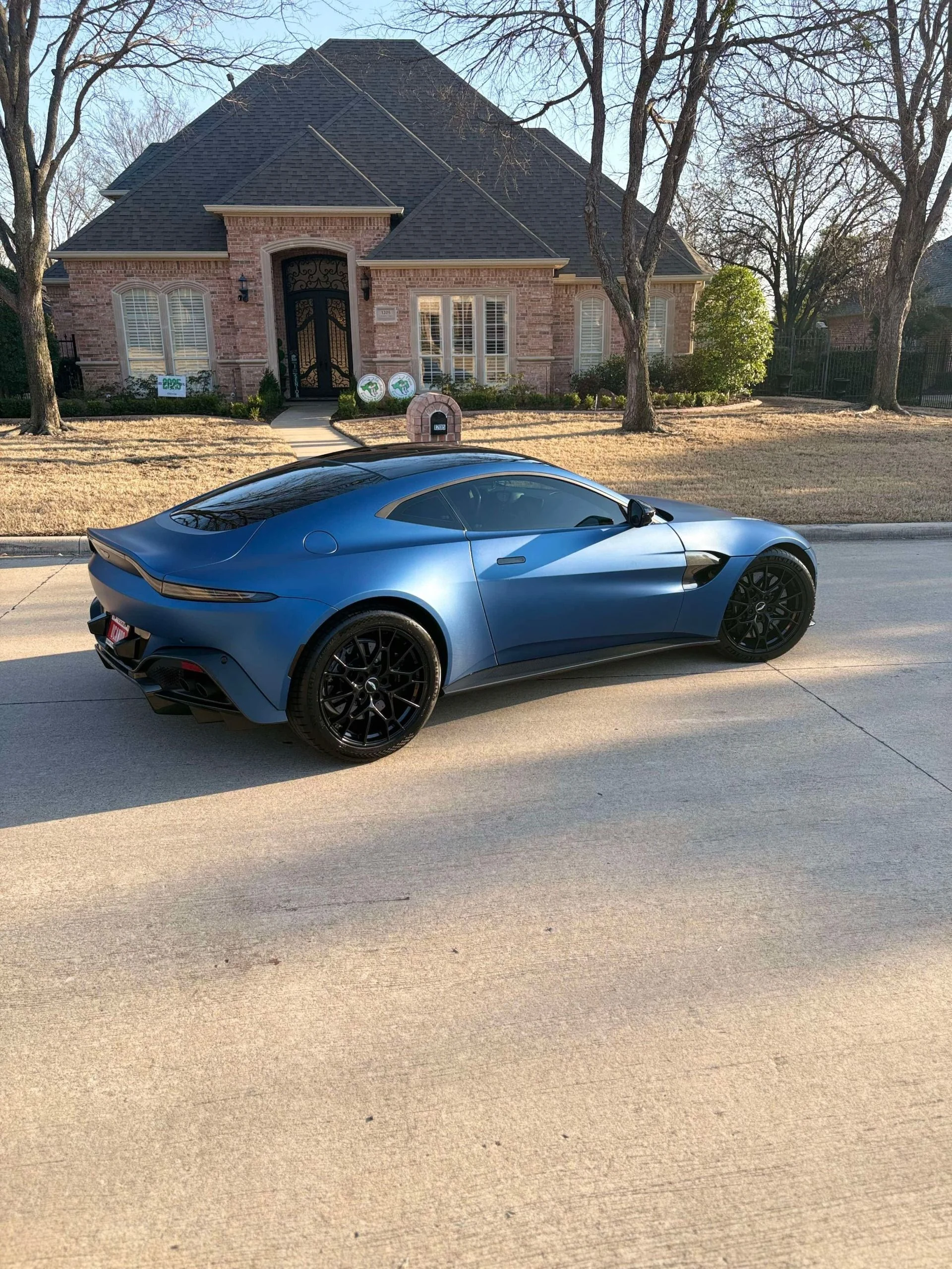 mph002_1099483852_Used_2020_Aston_Martin_Vantage_AMR_1742509283_a659dff6de